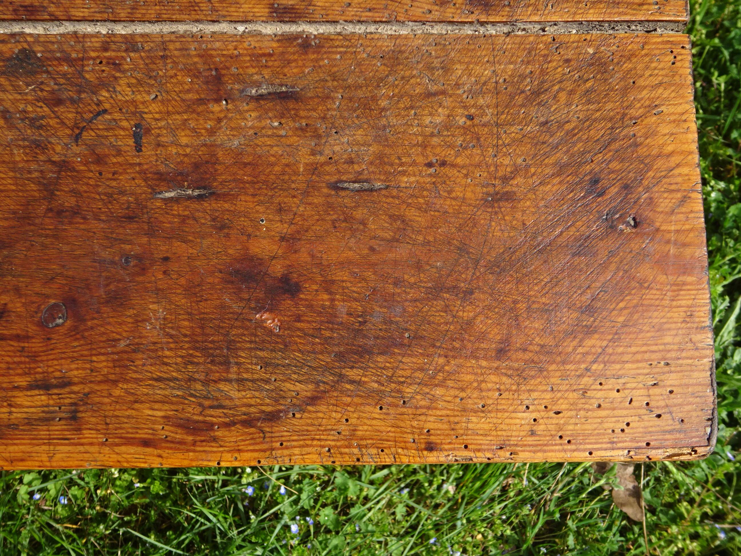 Rustic kneading trough in solid oak, removable lid and base.