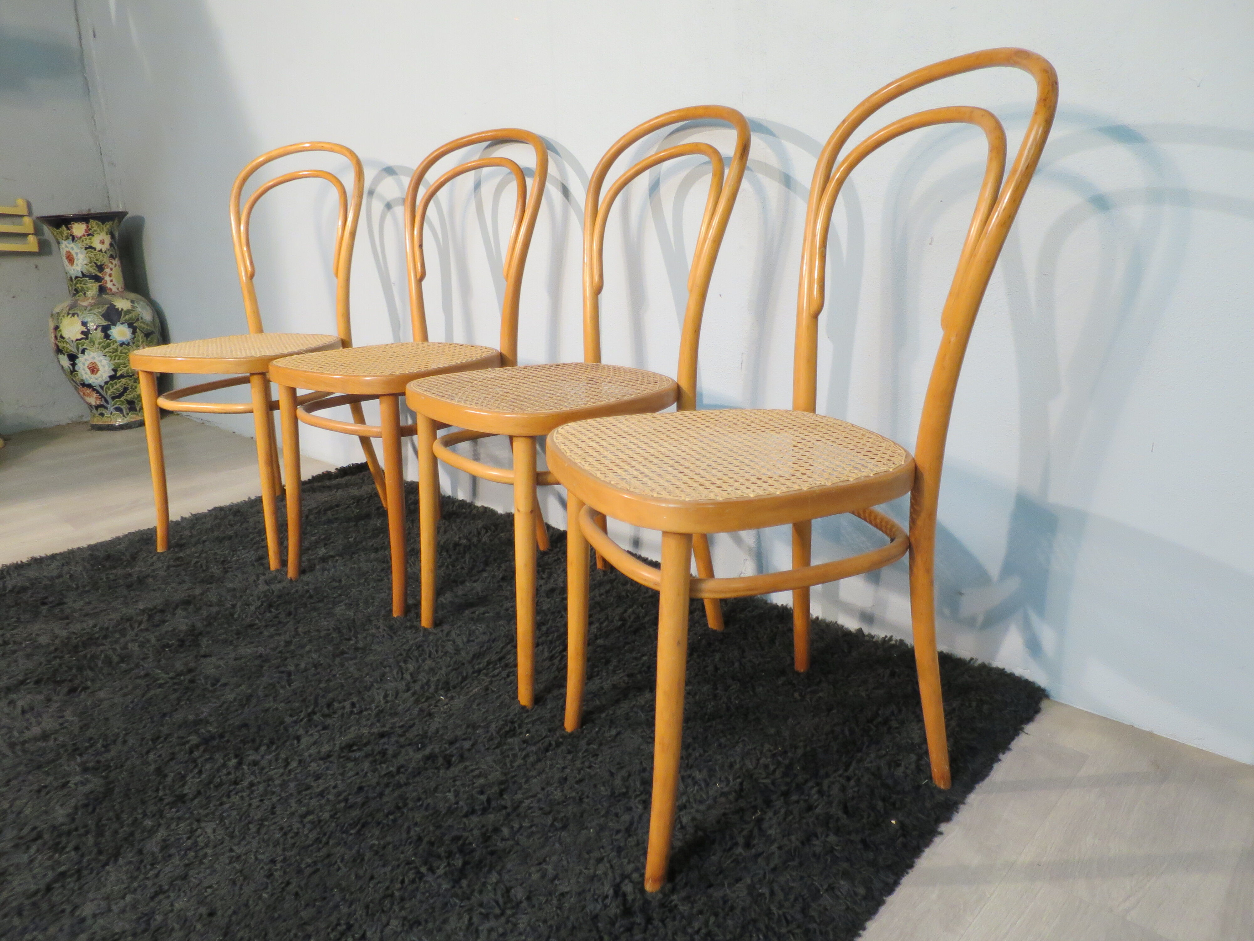 Set de 4 chaises cannées hêtre courbé