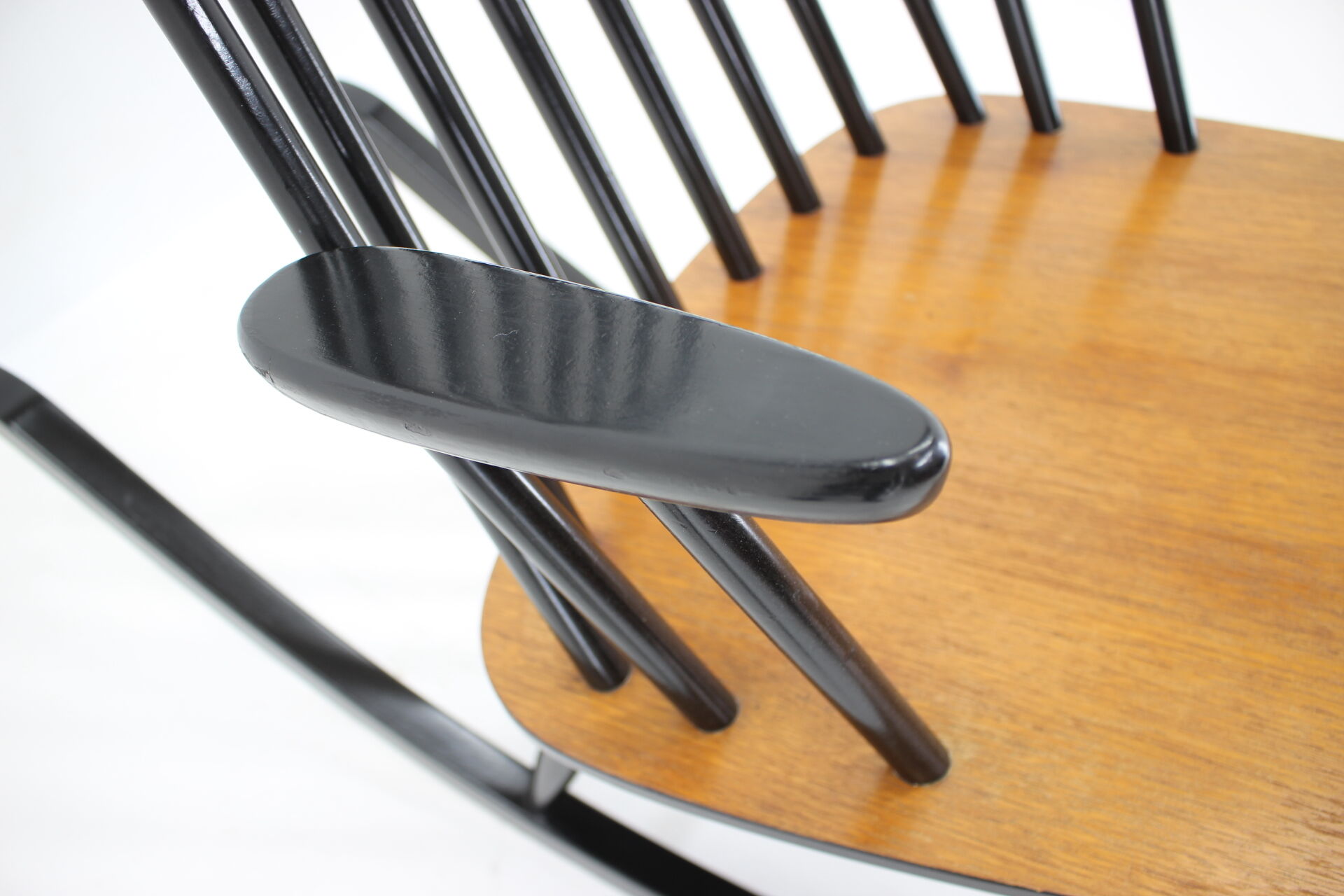 1960s Varjosen Puunjalostus Beech Rocking Chair, Finland