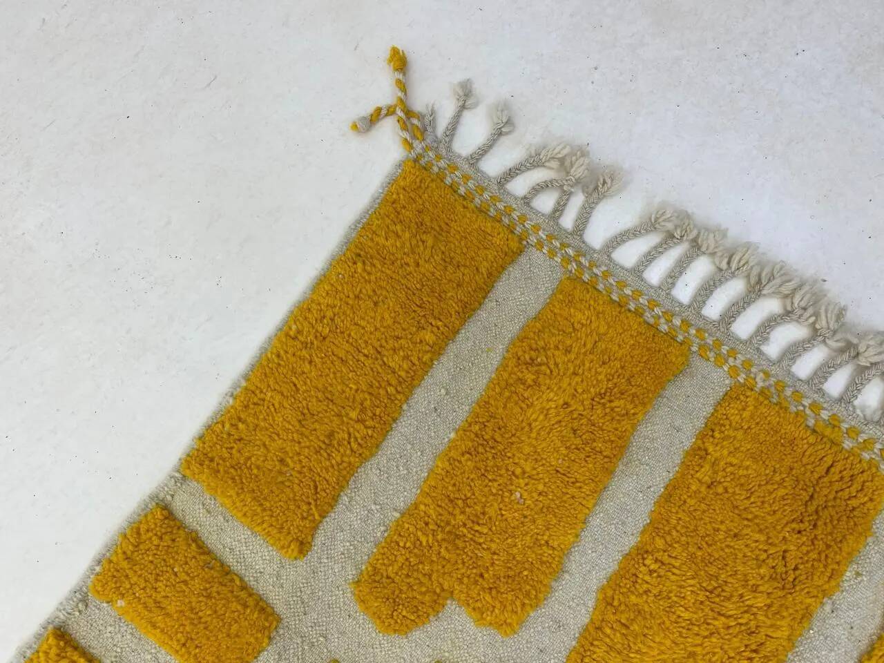 Traditional Berber rug 2.5x1.5 m