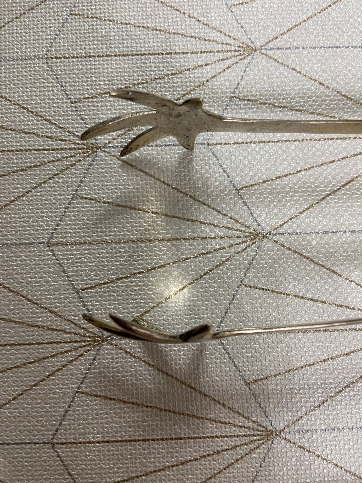 Ice cube tongs