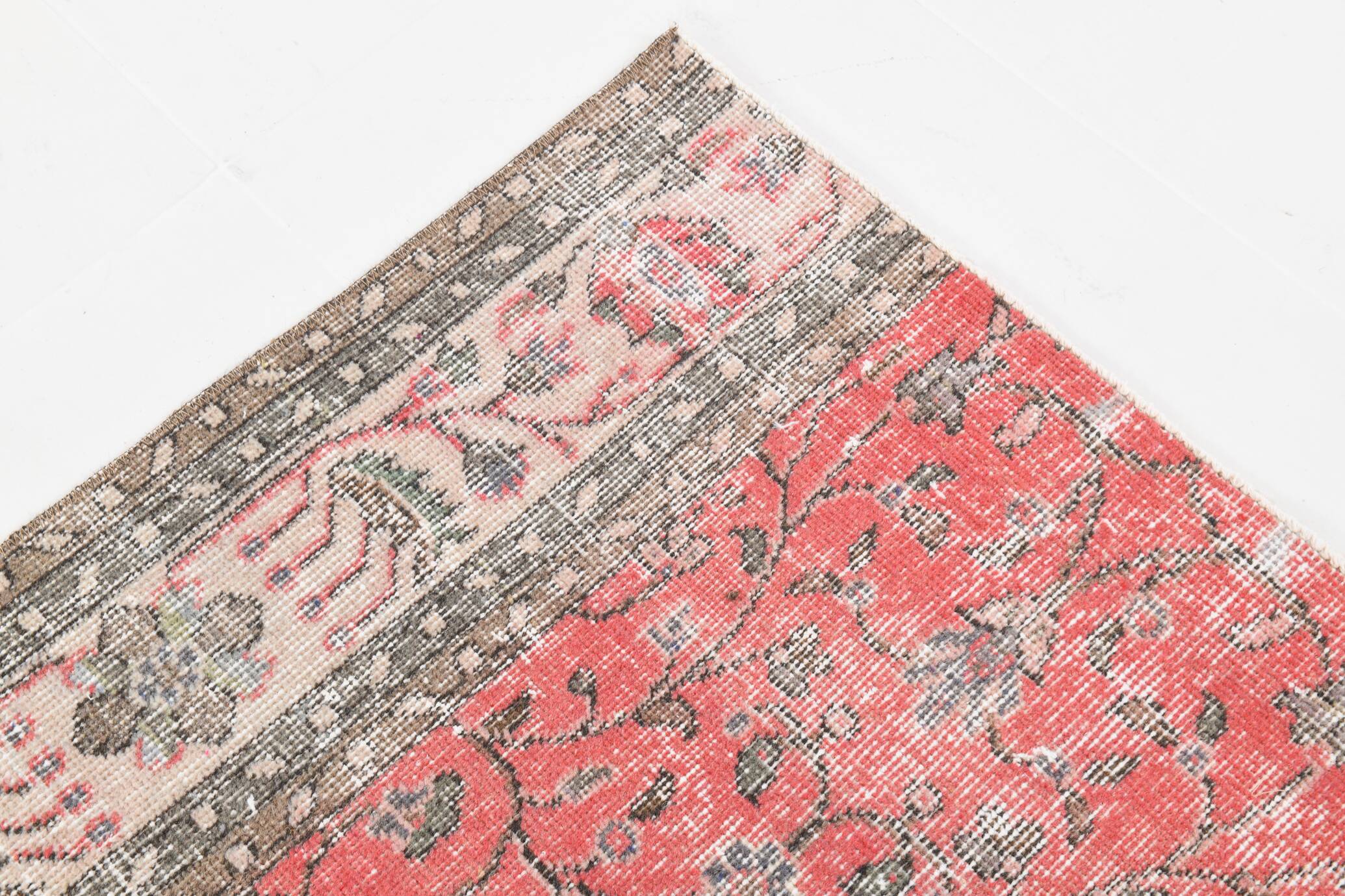 7x9 Turkish Soft Red Bordered Rug, 220x272 Cm