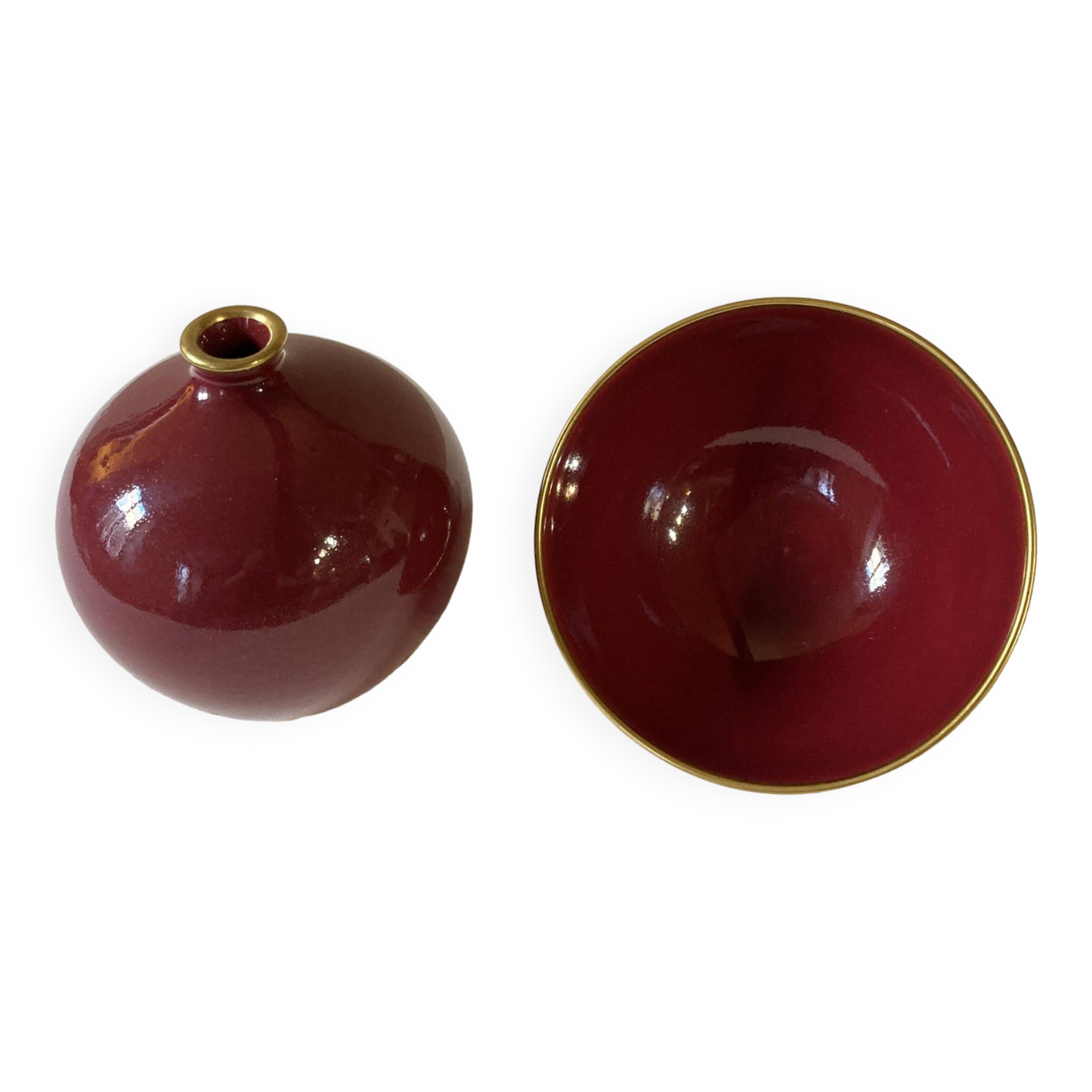 Raspberry-colored ceramic soliflore vase and bowl, enhanced with gilding, Arabia, Finland