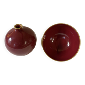 Vase soliflore et bol en céramique couleur framboise, réhaussés de dorure, Arabia, Finlande