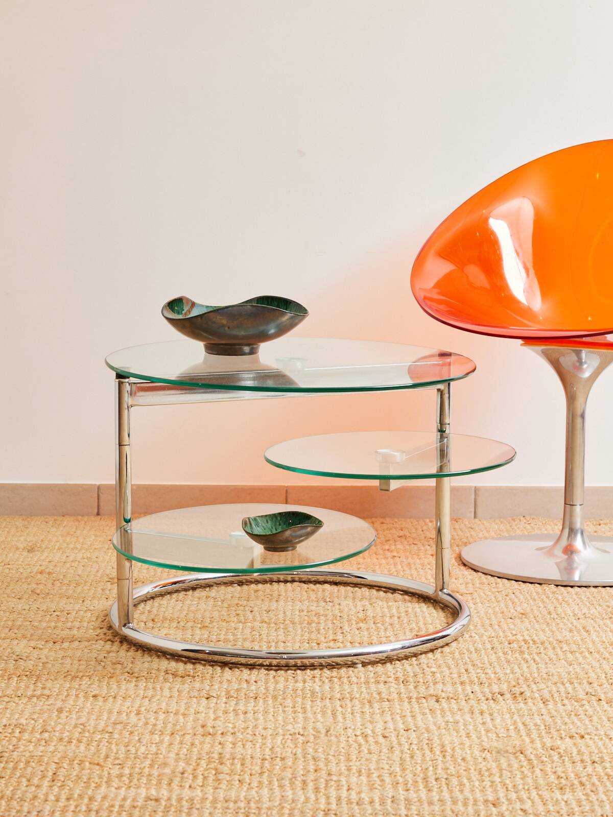 Table basse en verre et métal tubulaire avec plateaux pivotants