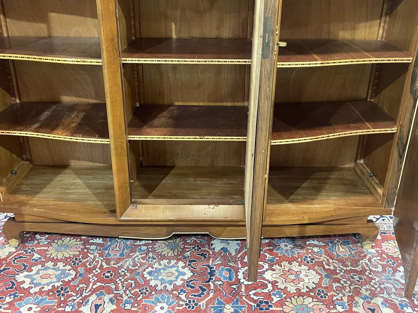 Art Deco 3-door walnut wardrobe - 1930s