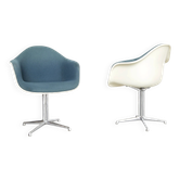 Paire de chaises en fiberglas dal la fonda par charles et ray eames pour vitra