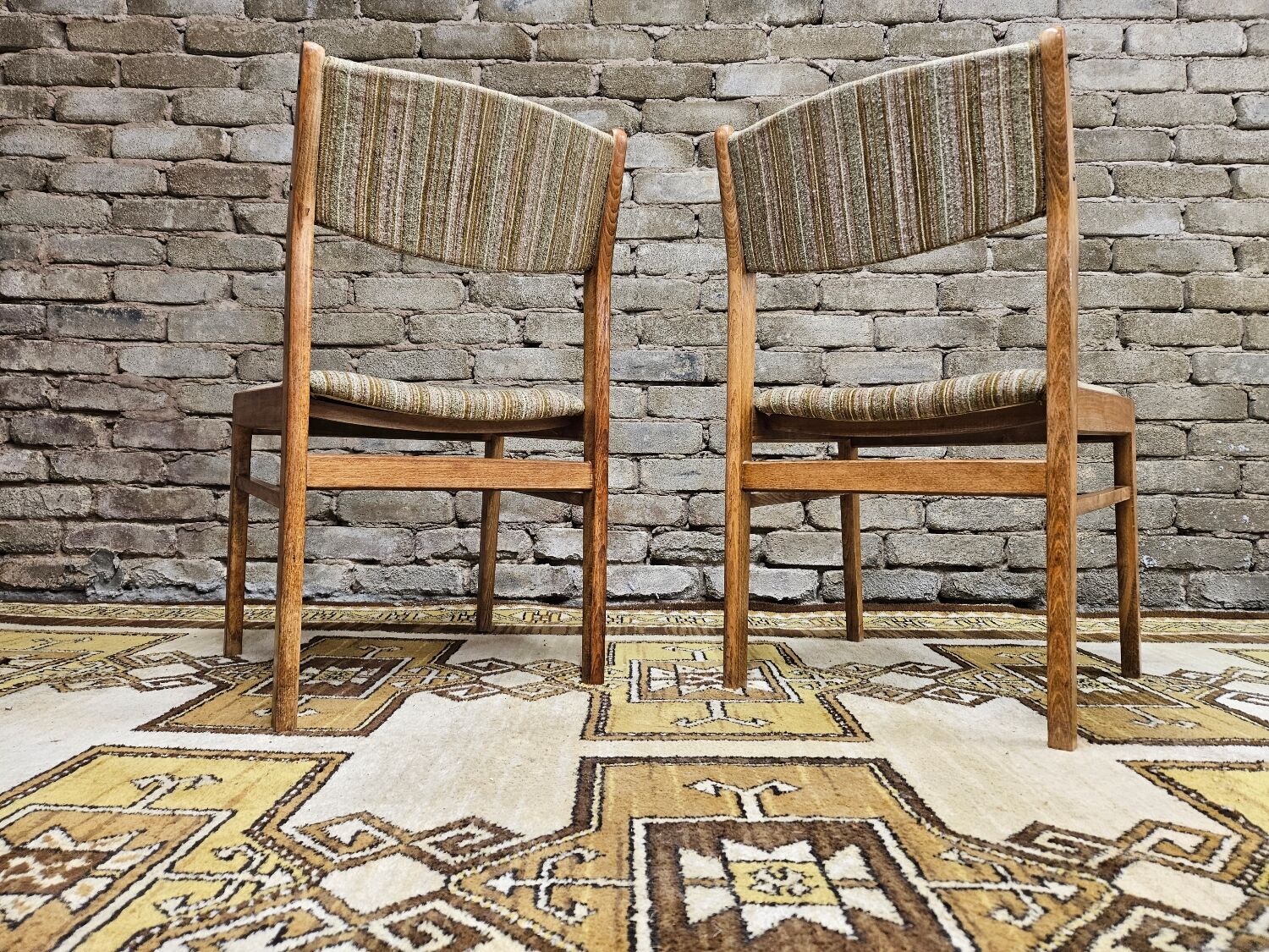 Paire de chaises scandinaves années 70