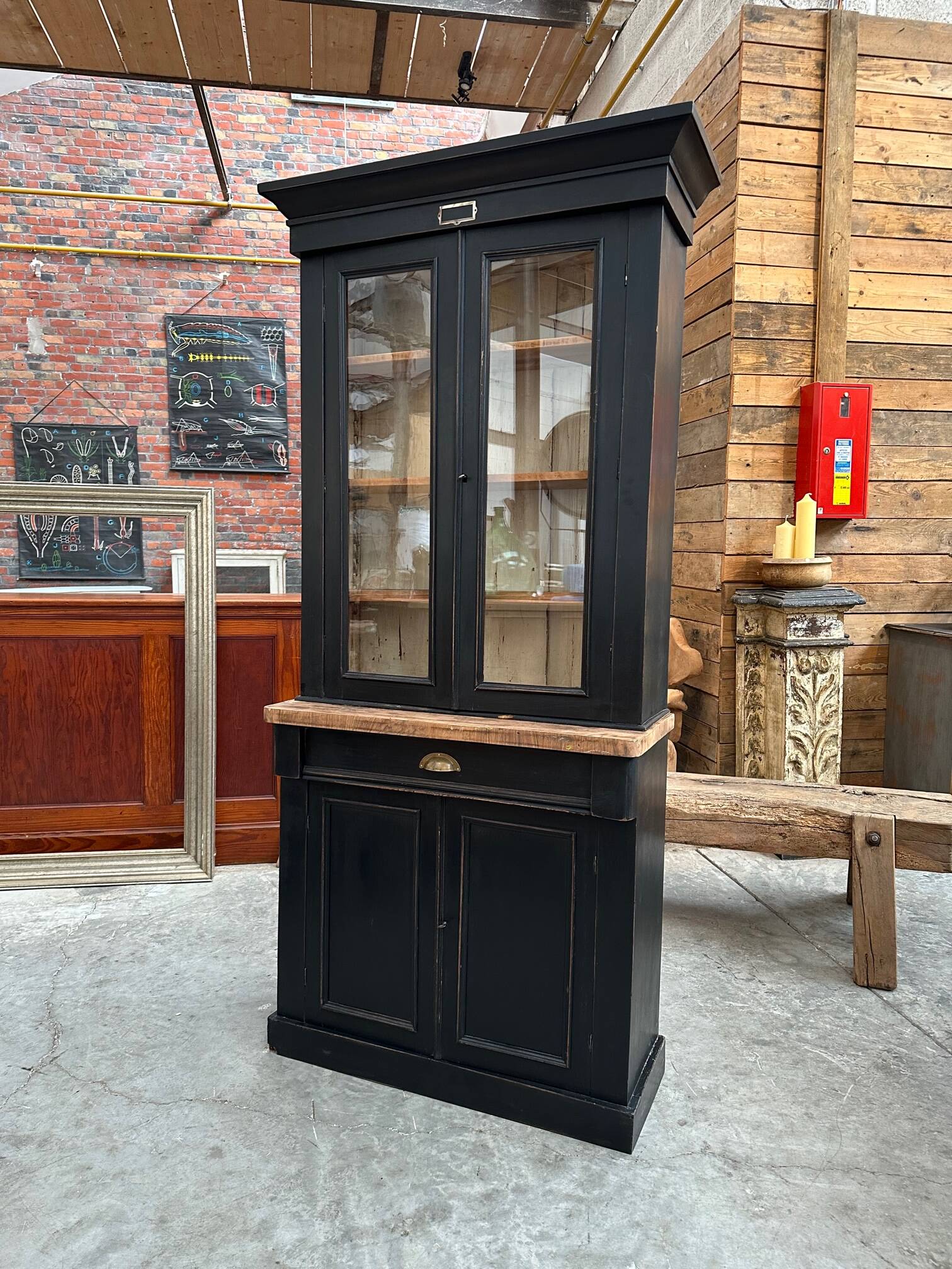 Small showcase early 20th century