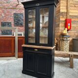 Small showcase early 20th century