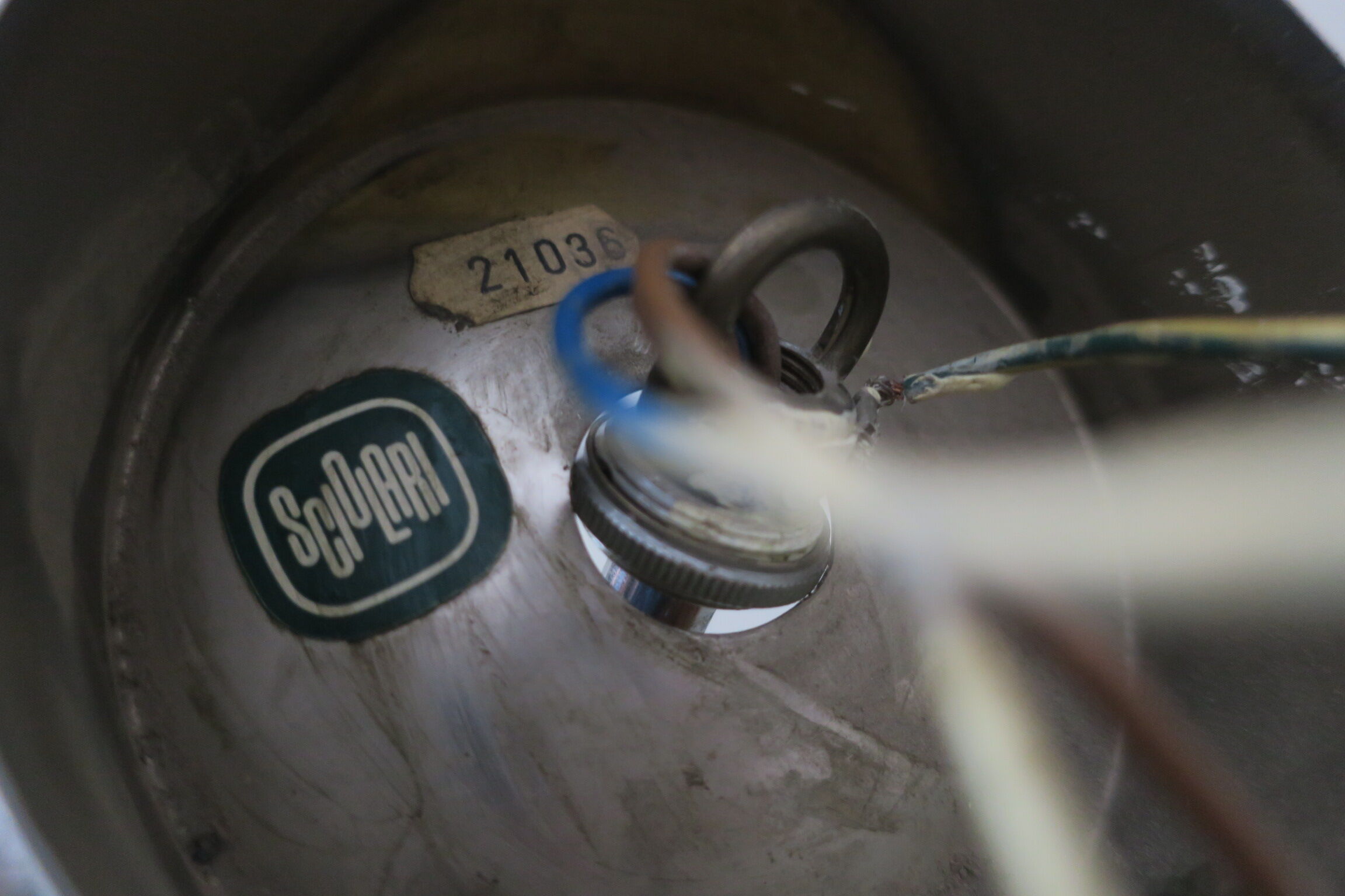 Sciolari brass and glass 8 arm chandelier, 1970s