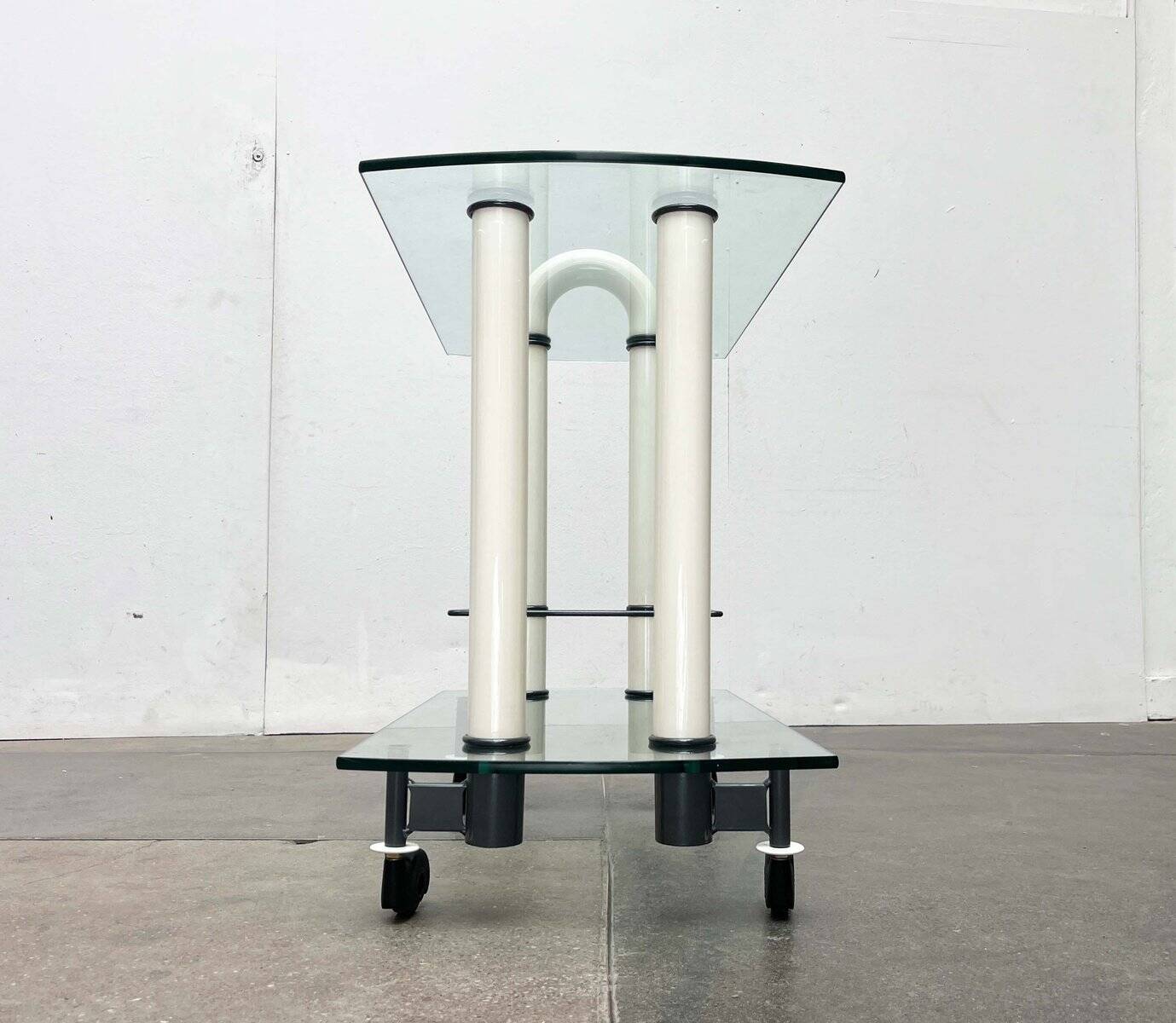 Postmodern Italian bar cart in glass and metal by Metalnova, 1980s.