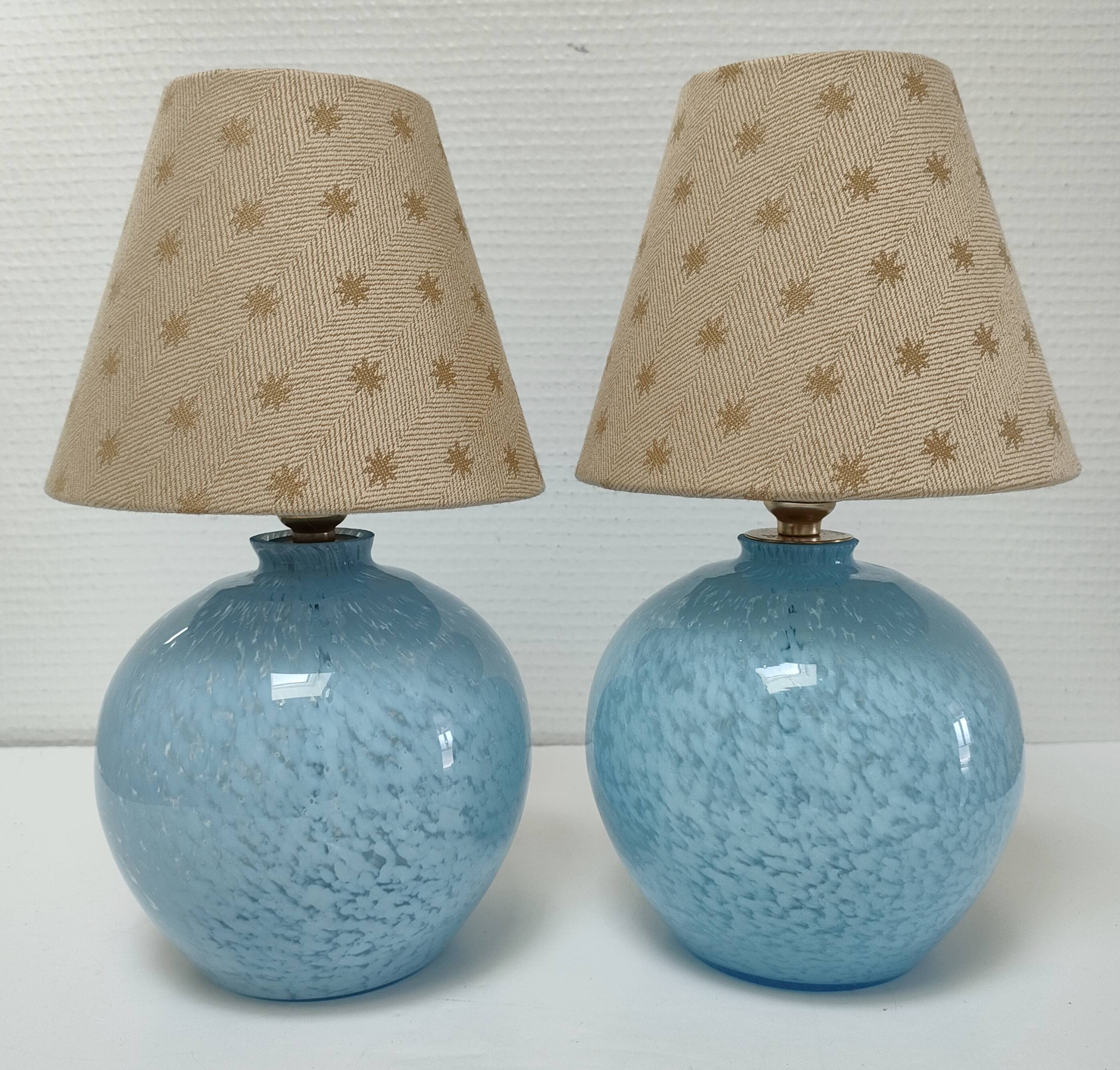 Deux pieds lampes boules art déco verre de clichy bleu
