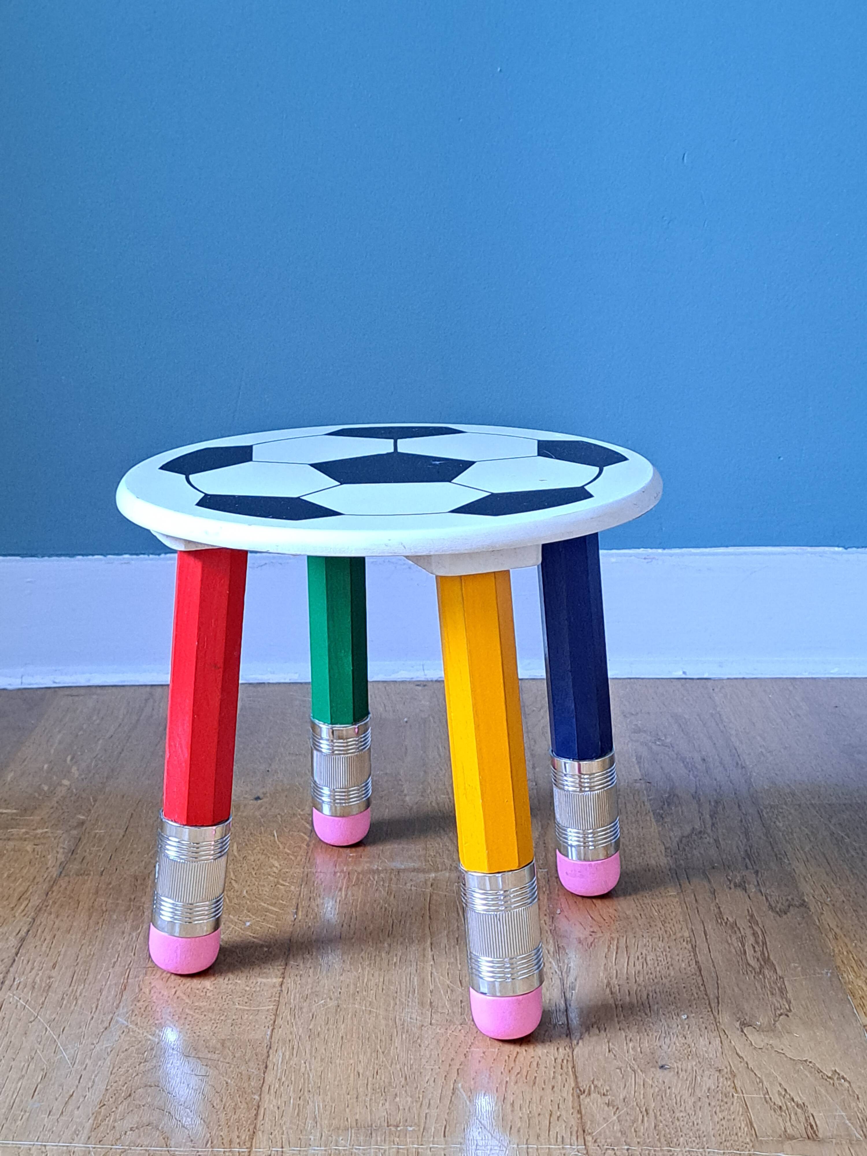 Tabouret crayon Pierre Sala
