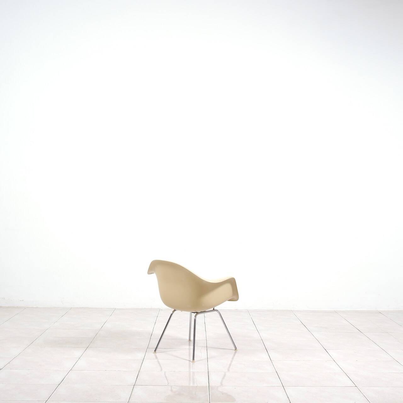 4 Eames DAX fiberglass lounge chairs with purple upholstery by Herman Mille