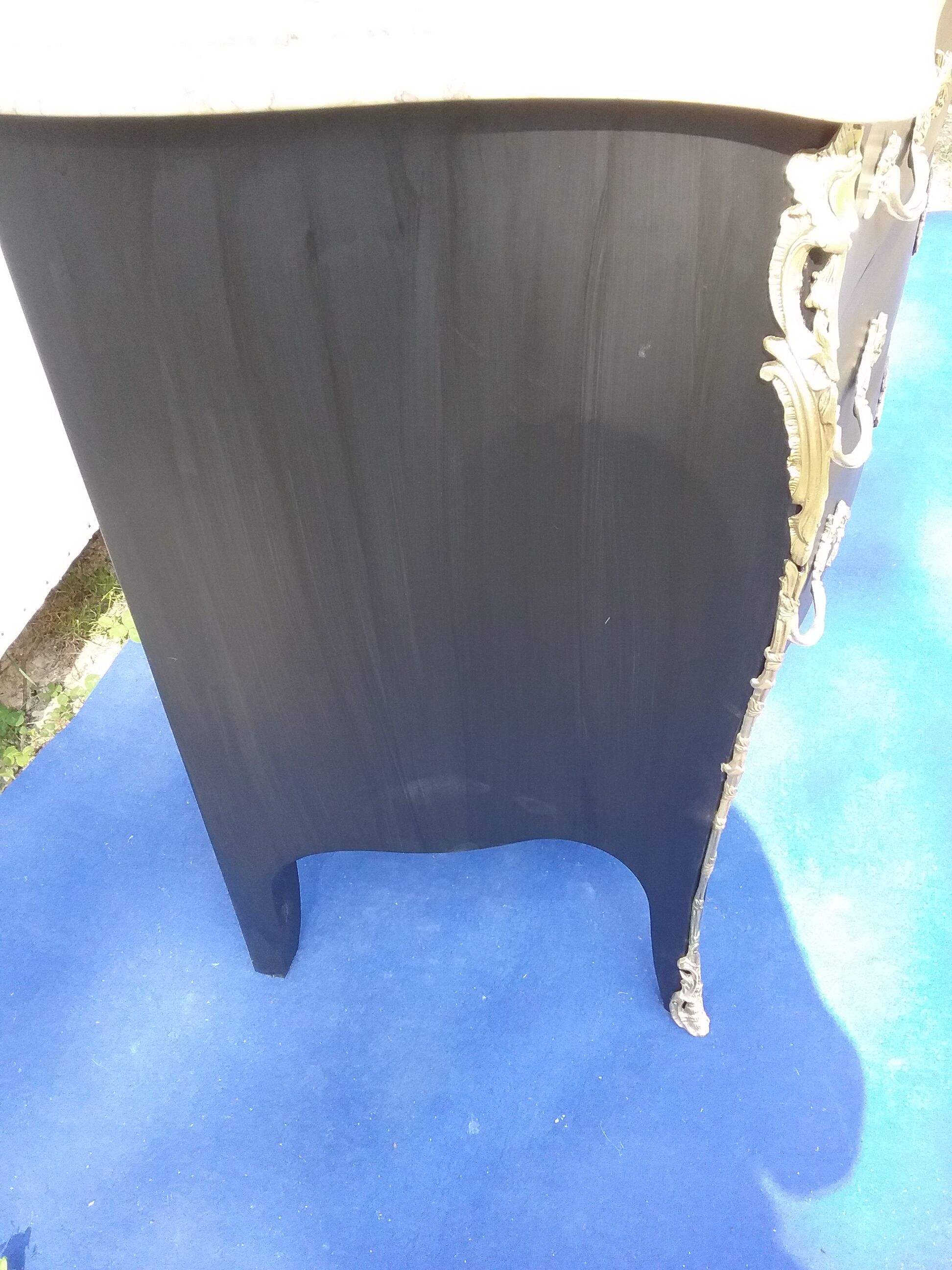 Black dresser style Louis XV