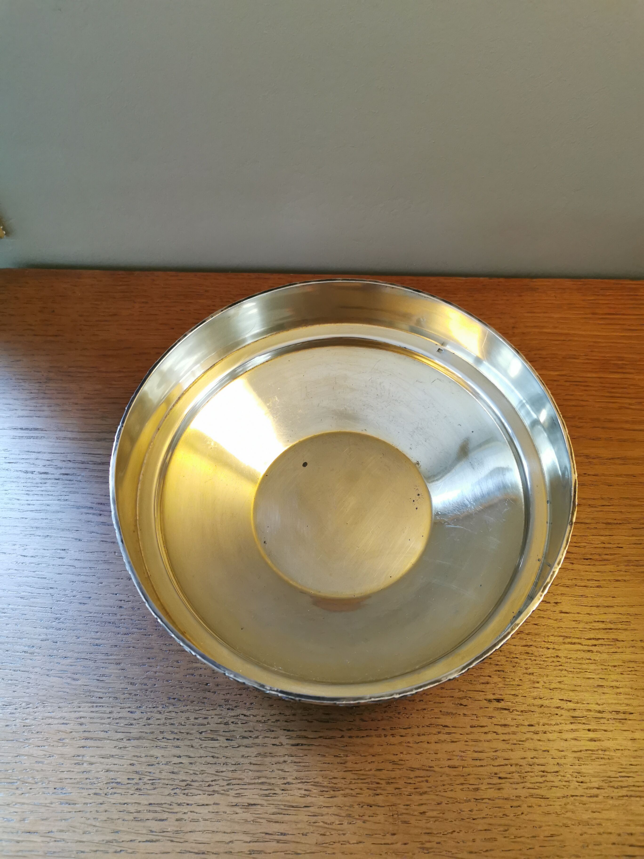 Art Deco cut on foot in silver metal