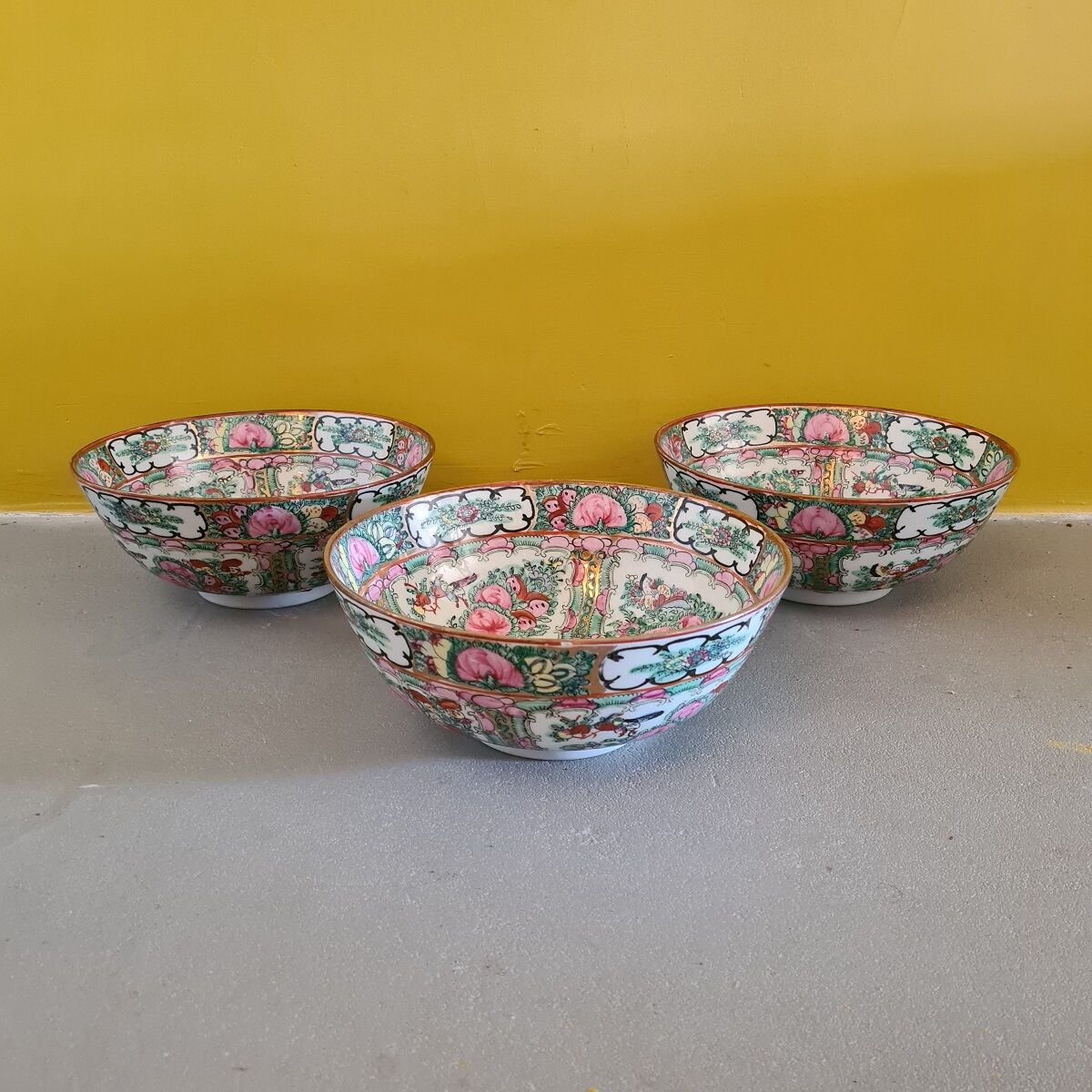 3 vintage chinese porcelain canton medallion bowls, 1960s.