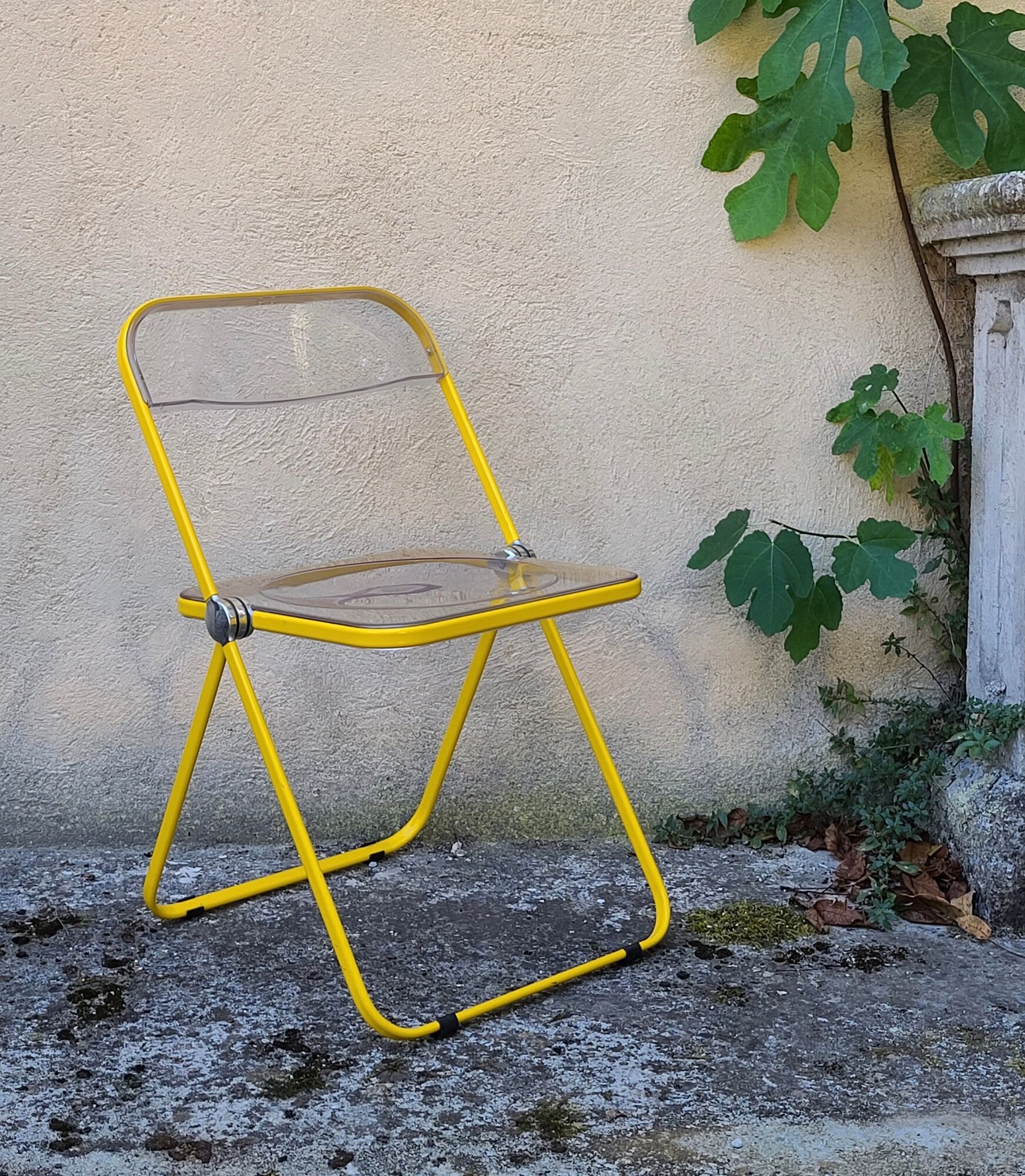 Yellow Plia folding chairs by Giancarlo Piretti for Castelli, 1960