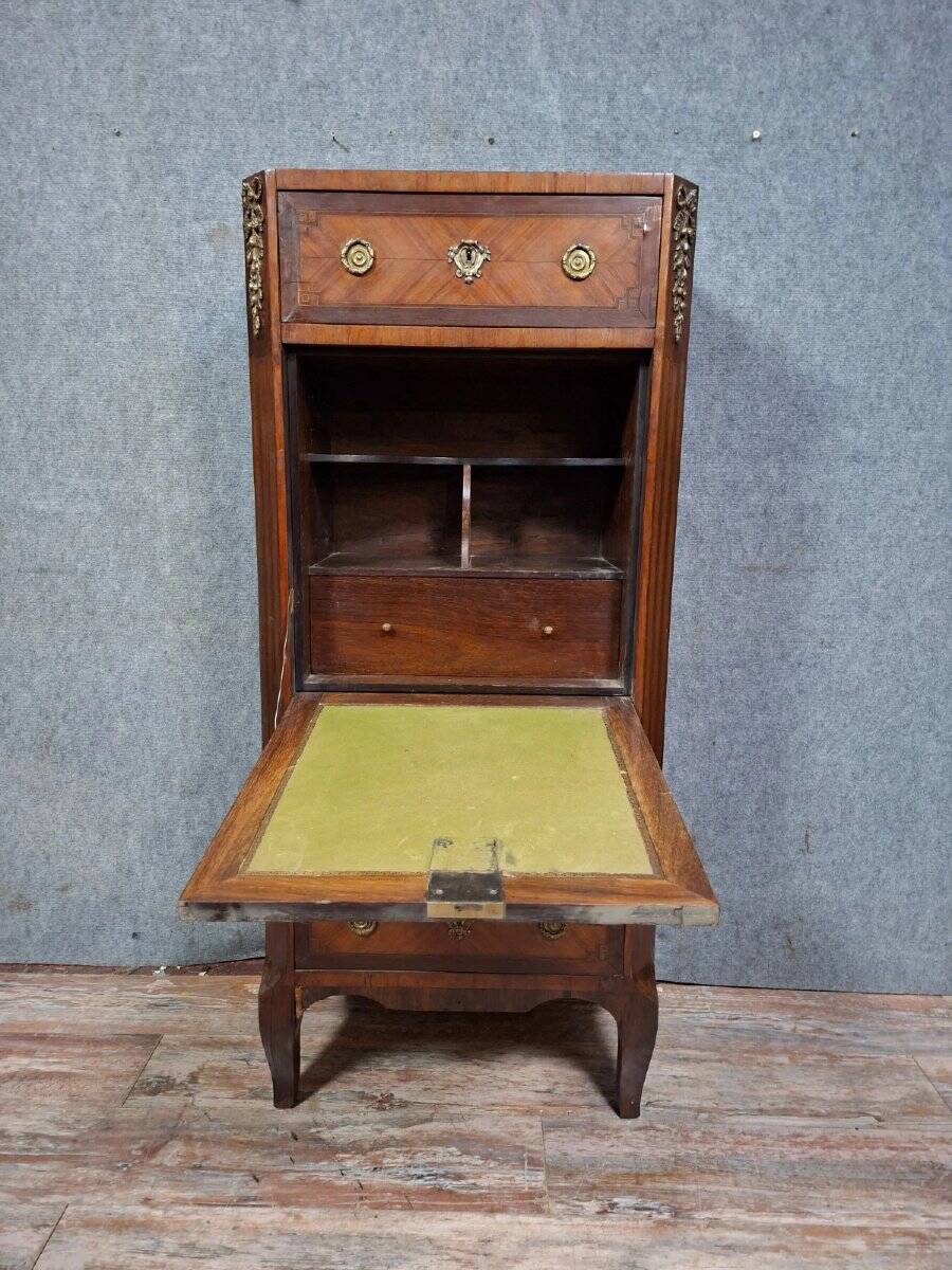 Secretary in a week planner style from the Louis XVI period in marquetry (to be restored)
