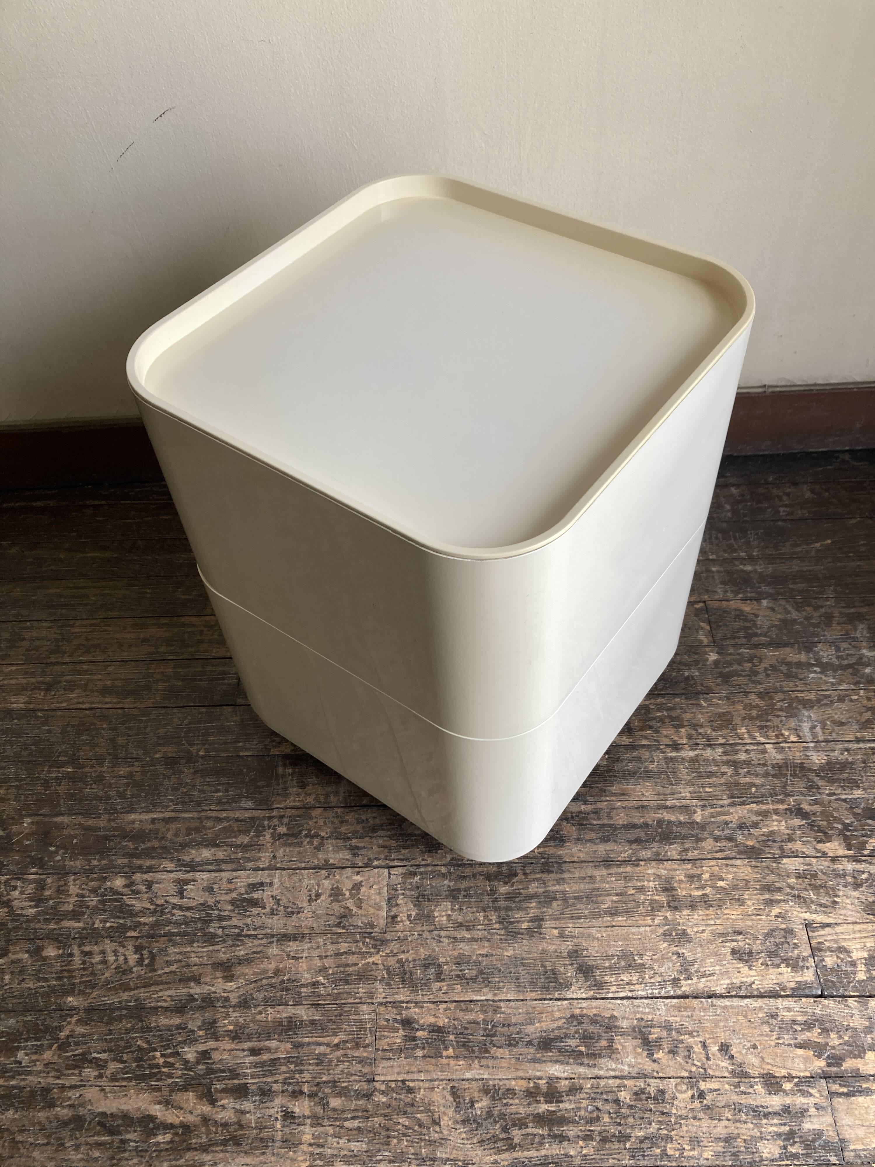 Componibili Caisson 4970 Castelli for Kartell 1969 white Space Aage 1969