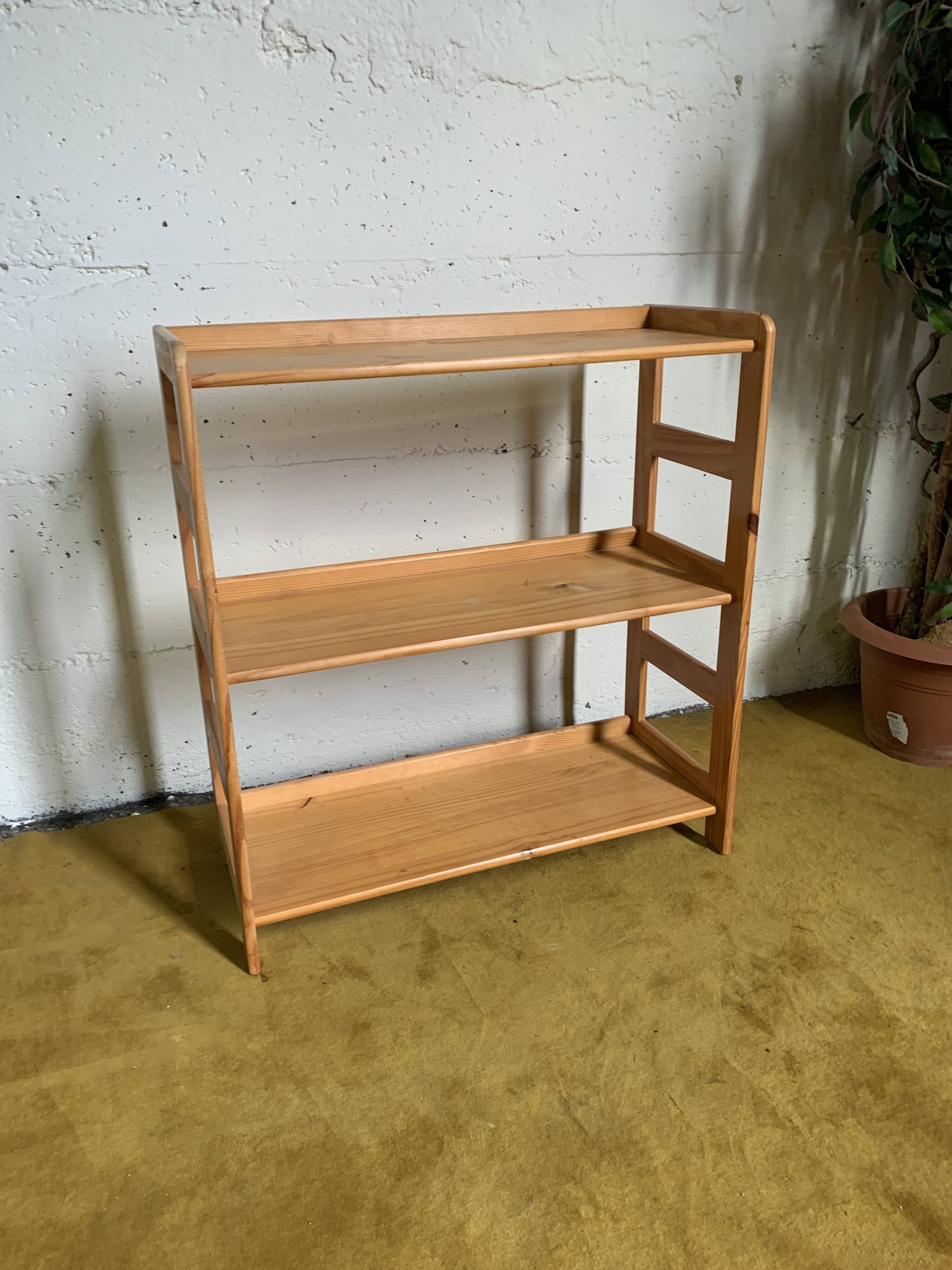 Bookshelf in pine An80