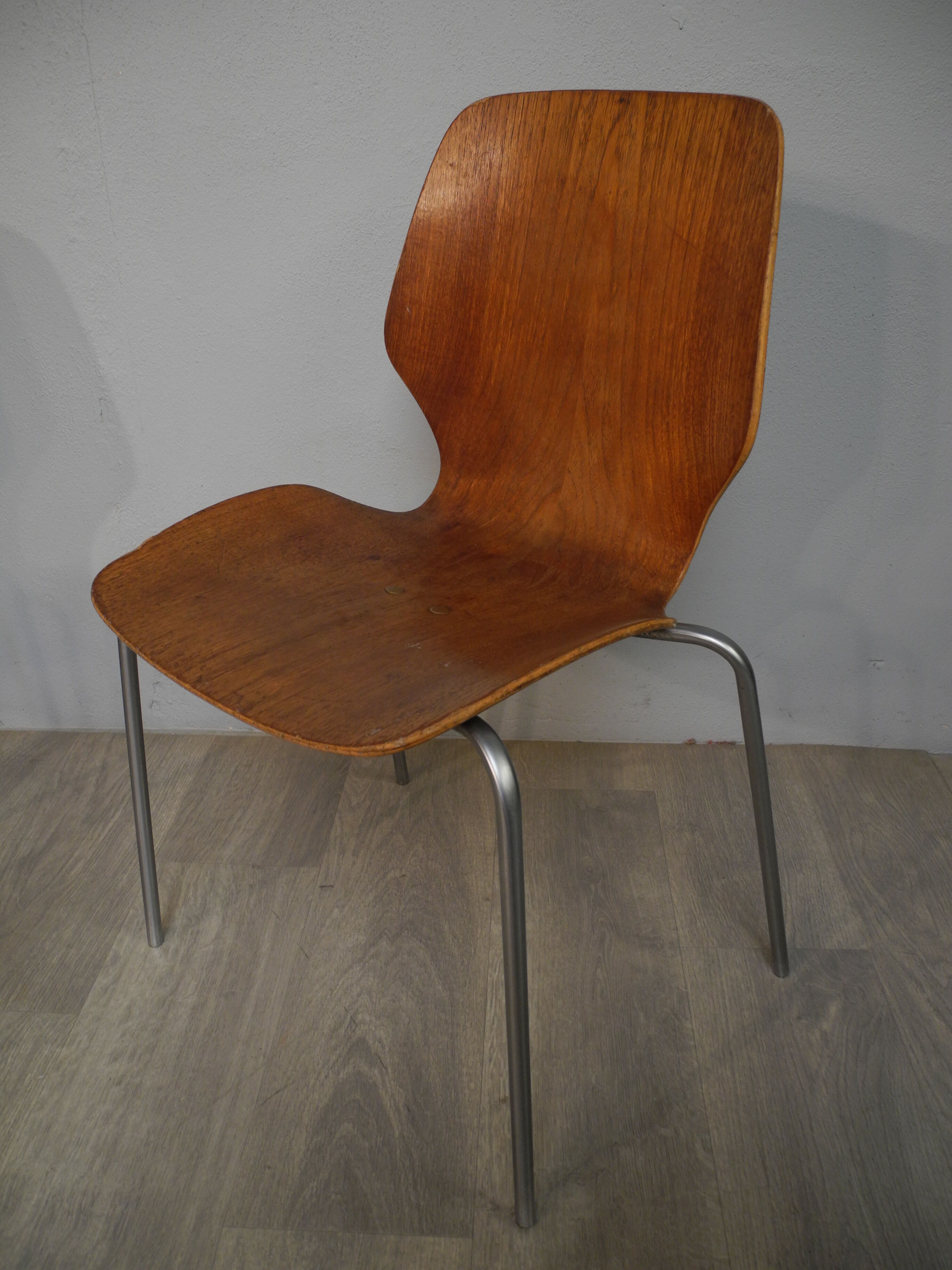 Lot de 4 chaises en teck années 50
