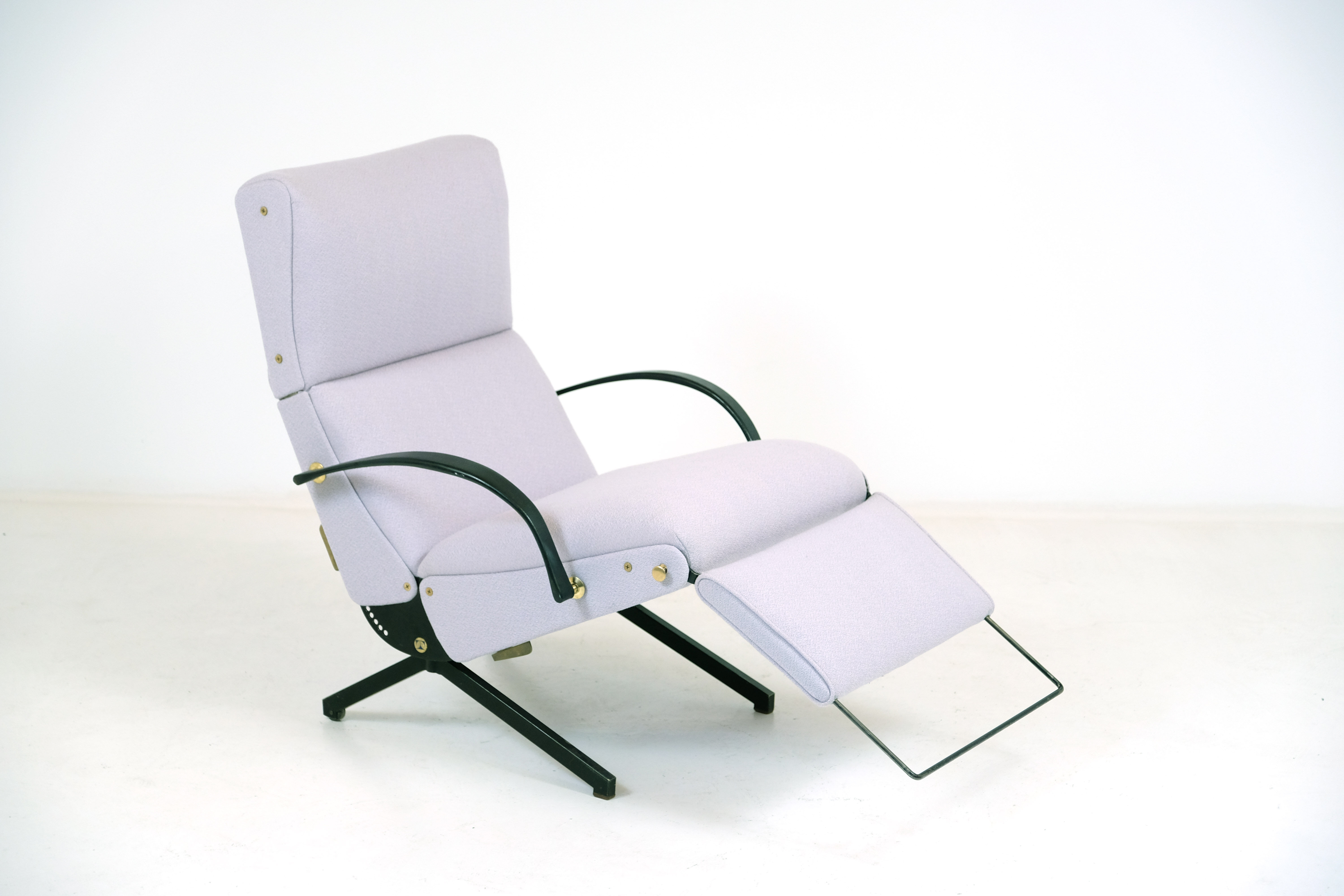 Fauteuil P40 par Osvaldo Borsani pour Tecno Edition 1960