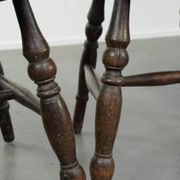 Set of 4 antique English wooden Windsor pub/bistro chairs from 19th century