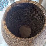 Woven straw basket