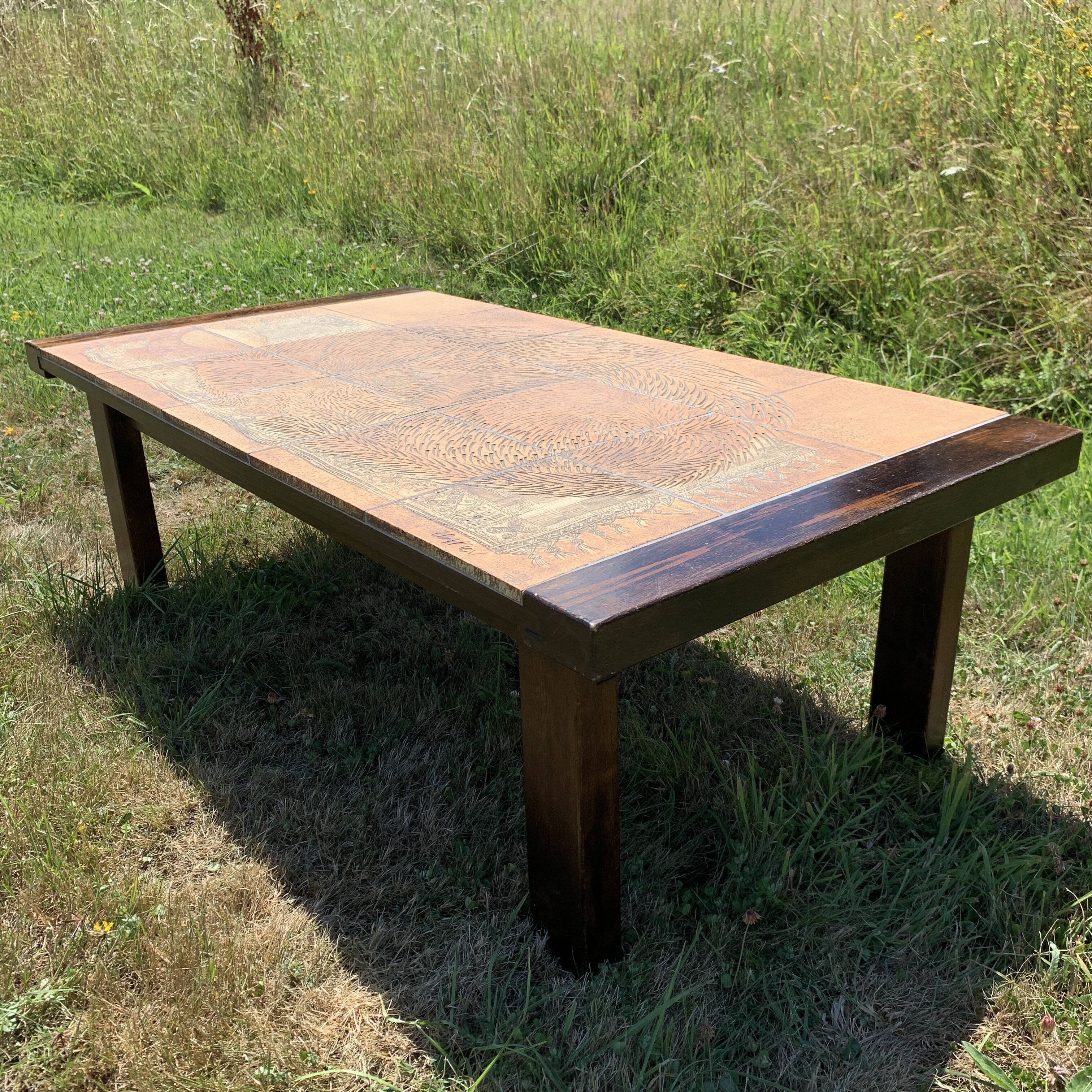 Capron ceramic coffee table the sleeping cat