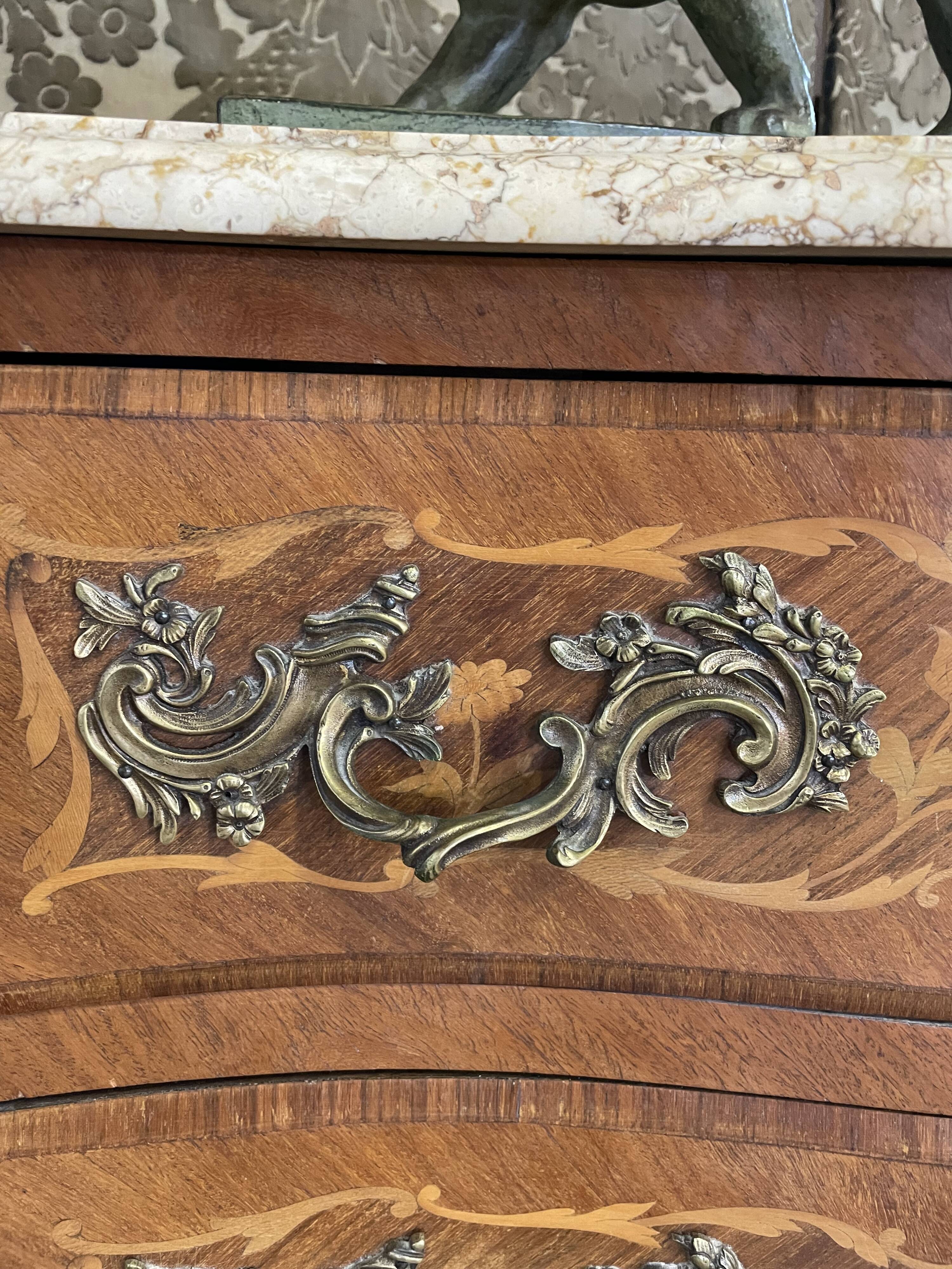 Louis XV style chest of drawers in marquetry