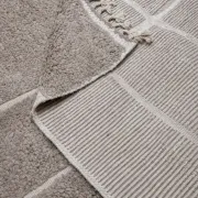 Thick Berber rug in wool – Soft Ivory Grid