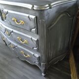 Commode style Louis XV patinée