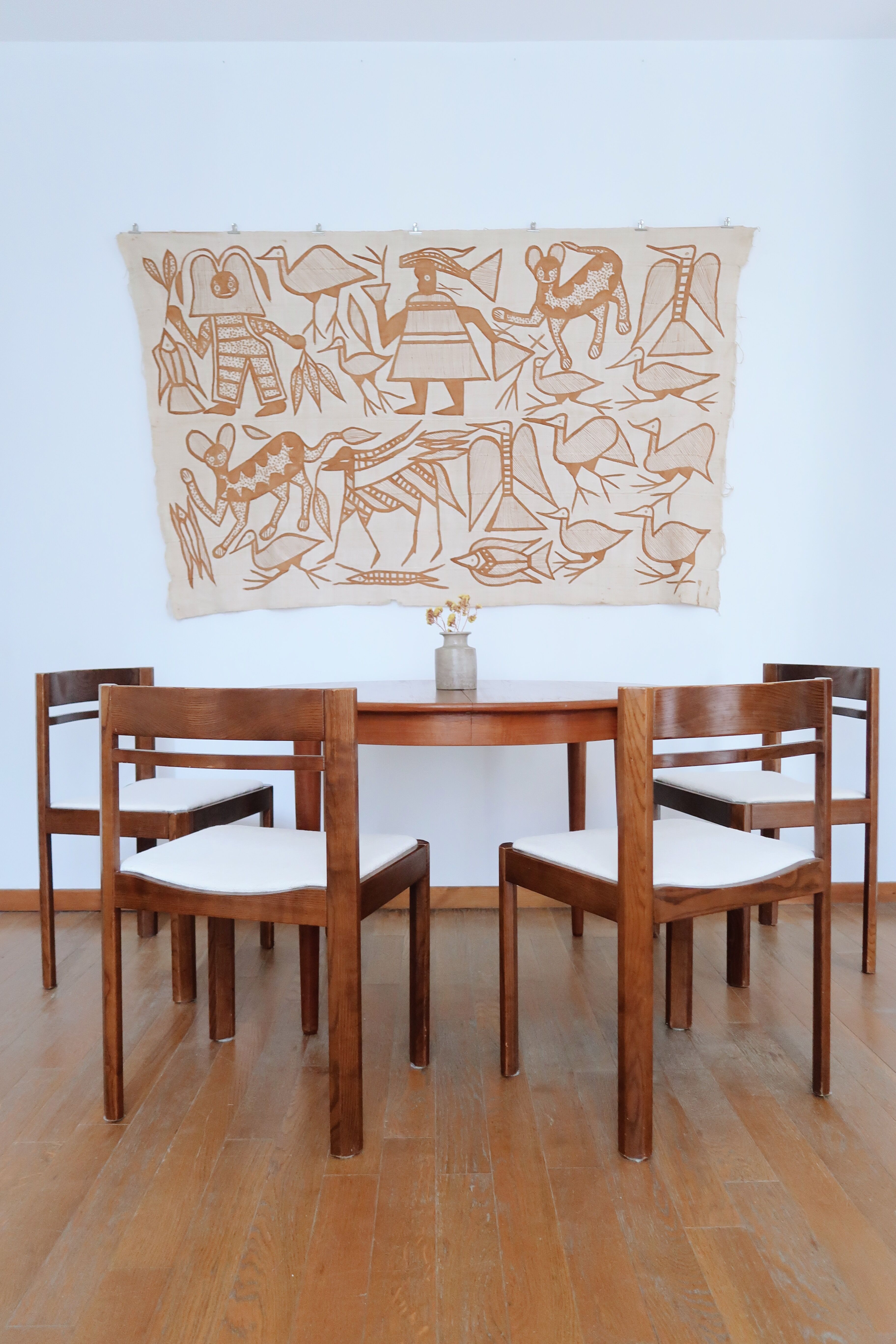 4 modernist cream chairs