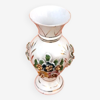 Vase balustre  céramique blanche avec dorure décor floral, 1970