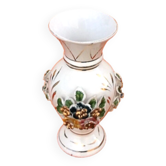 Vase balustre  céramique blanche avec dorure décor floral, 1970