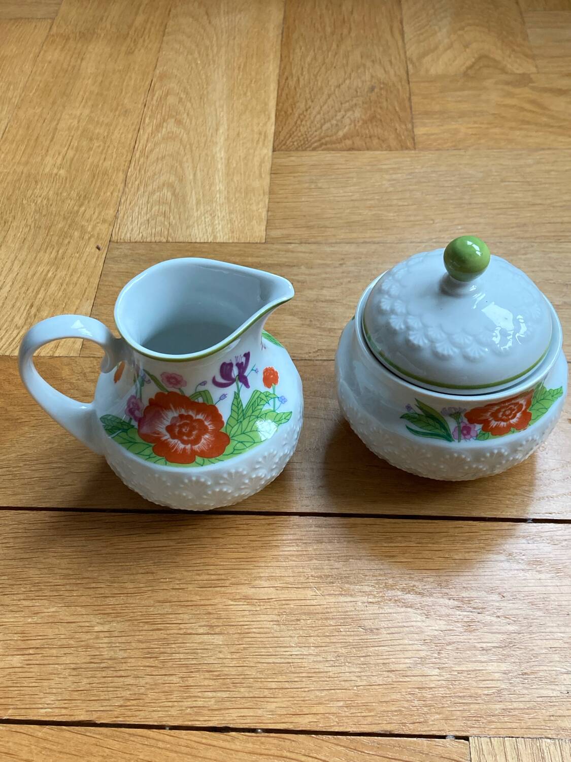 Sugar bowl and milk jug with flowers Hutschenreuther