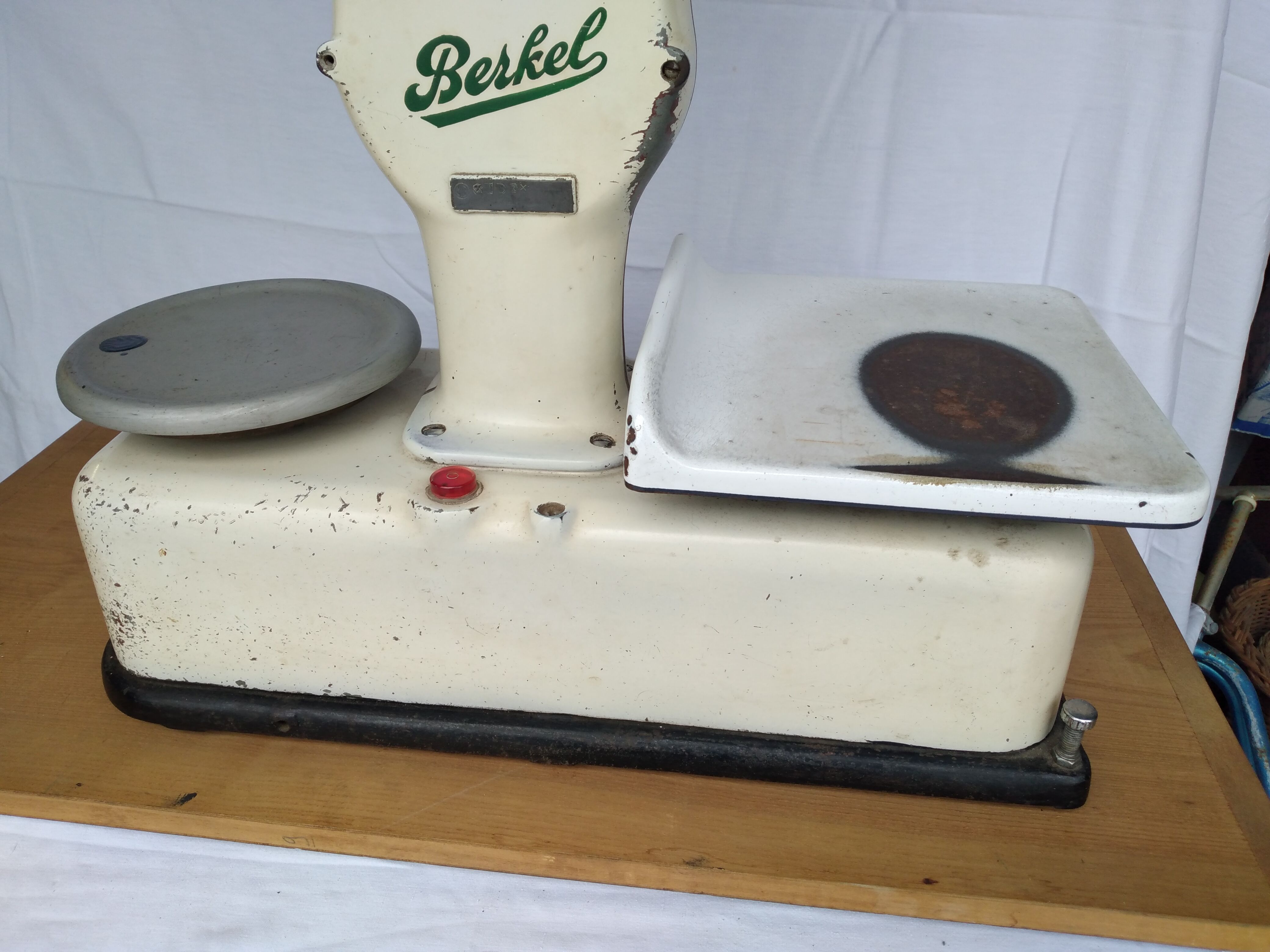 Berkel grocery scale