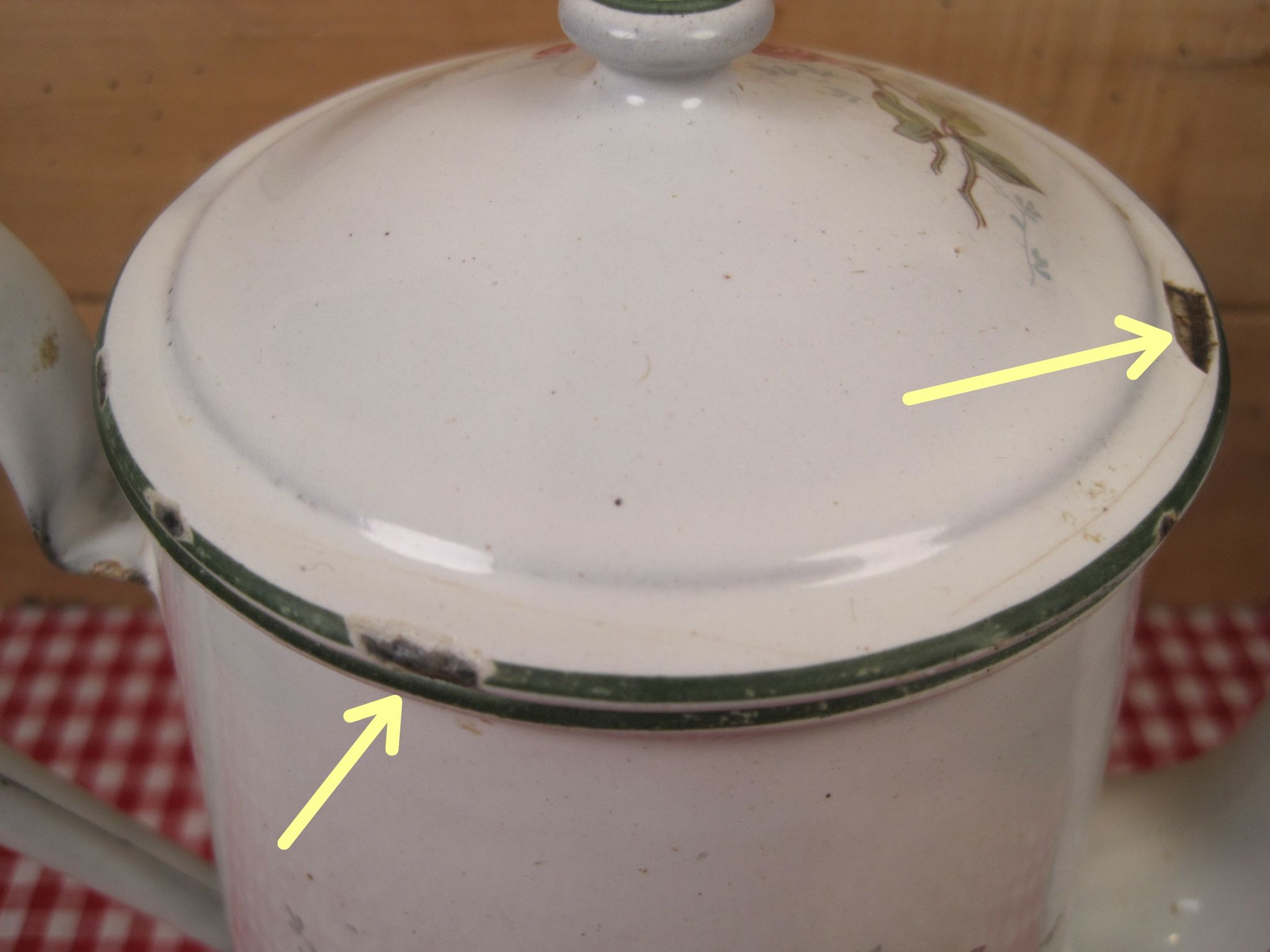 Old coffee maker in enamelled sheet metal brand bb 1900s , decoration of roses , kitchen utensils