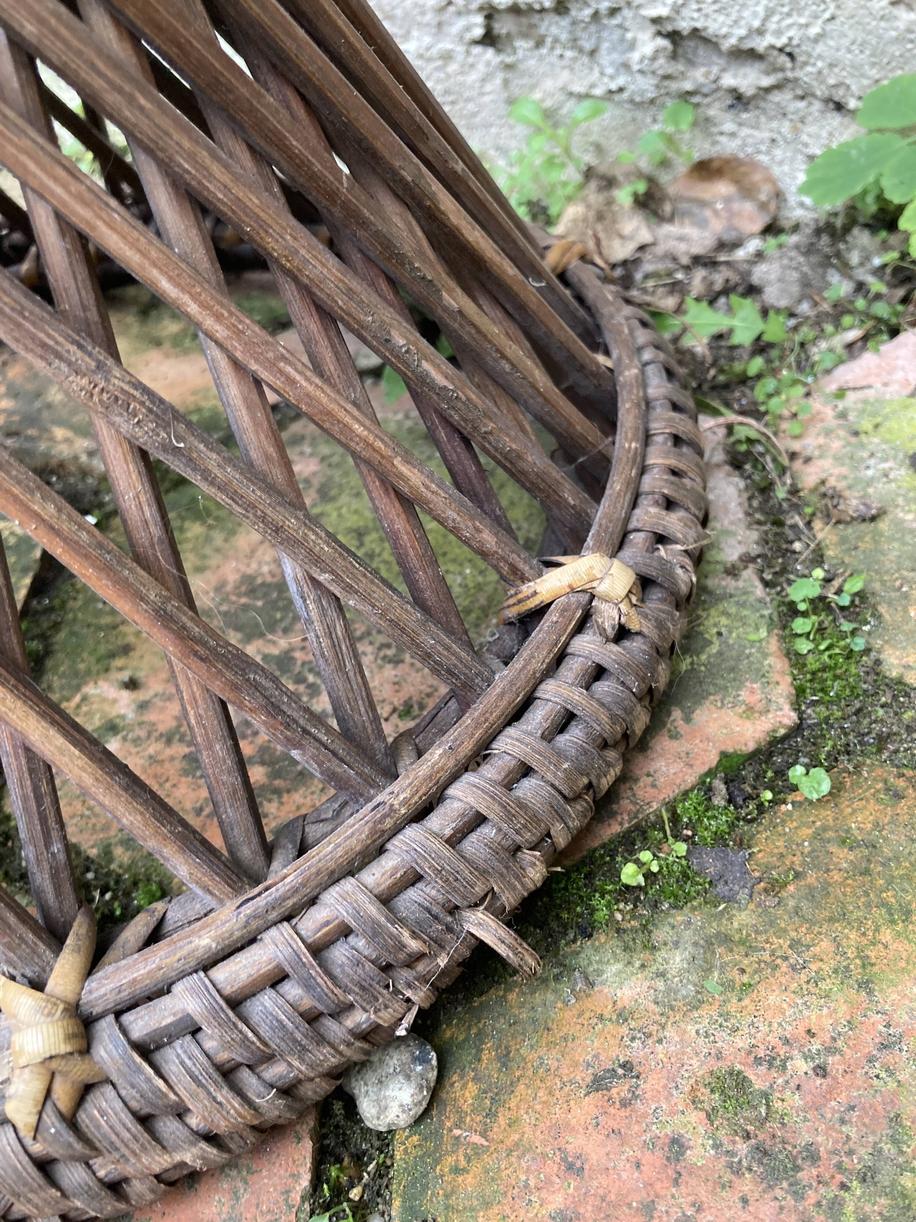 Vintage cane diabolo stool