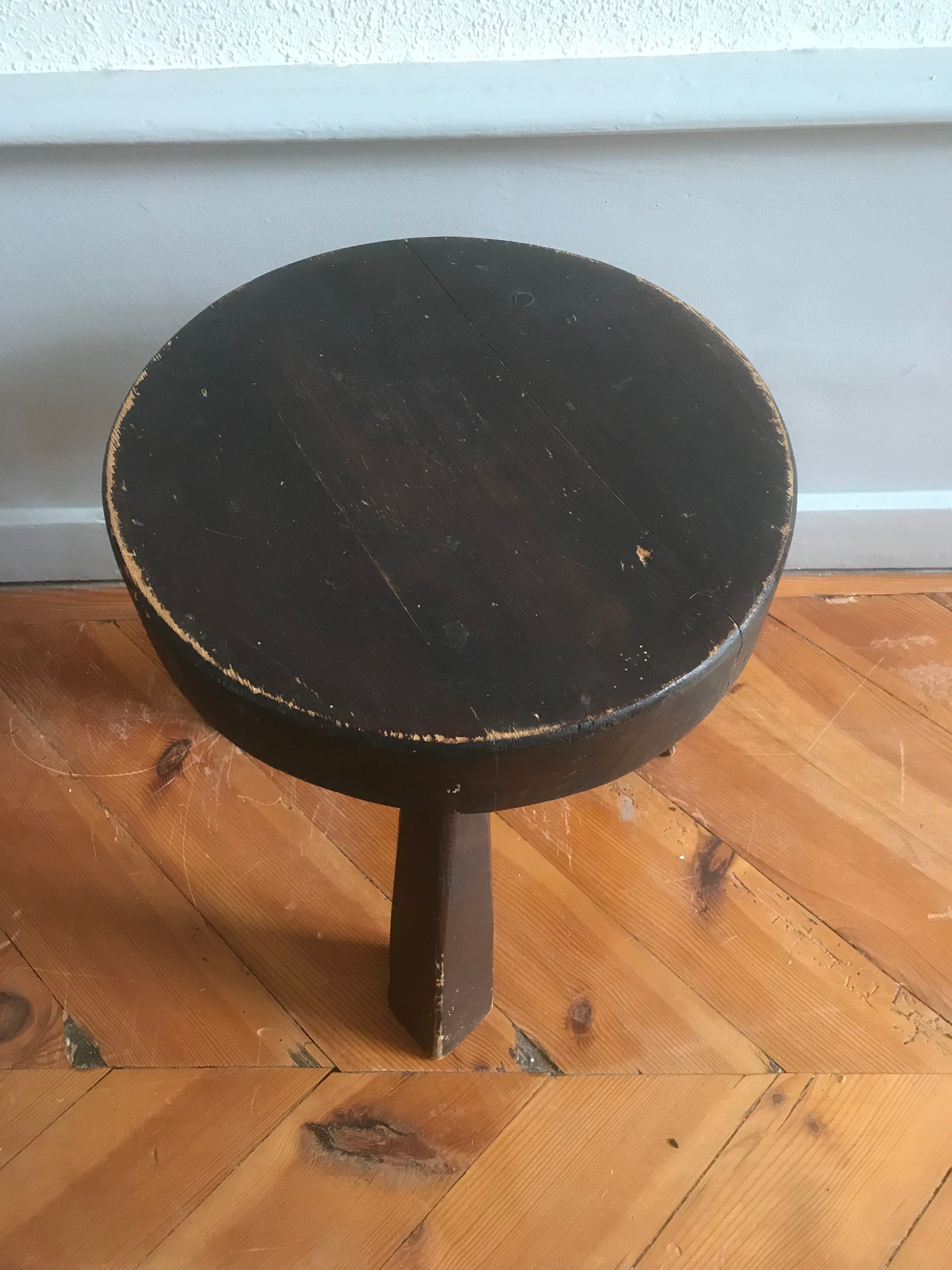 Tabouret tripode bois style Courchevel brutaliste