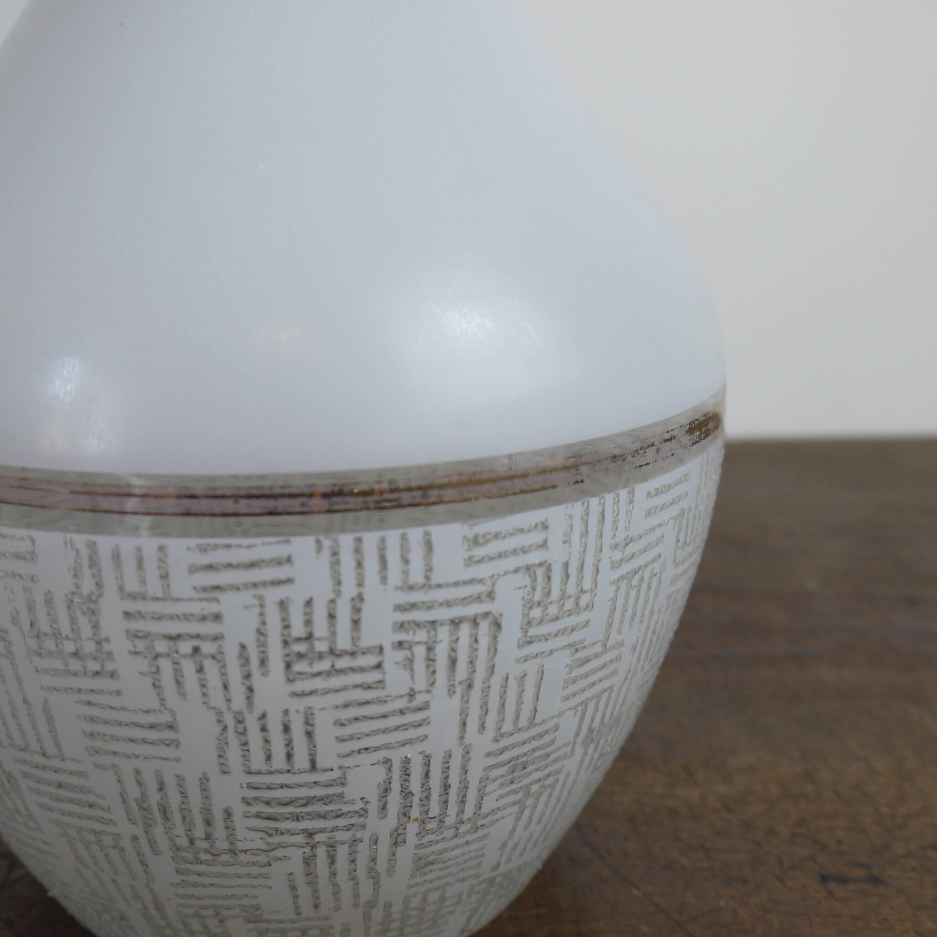 White glass suspension