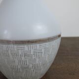 White glass suspension