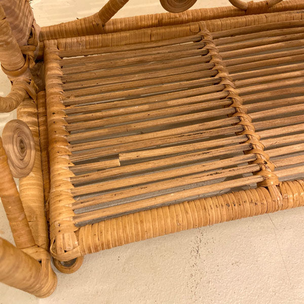 Peacock rattan folding shelf