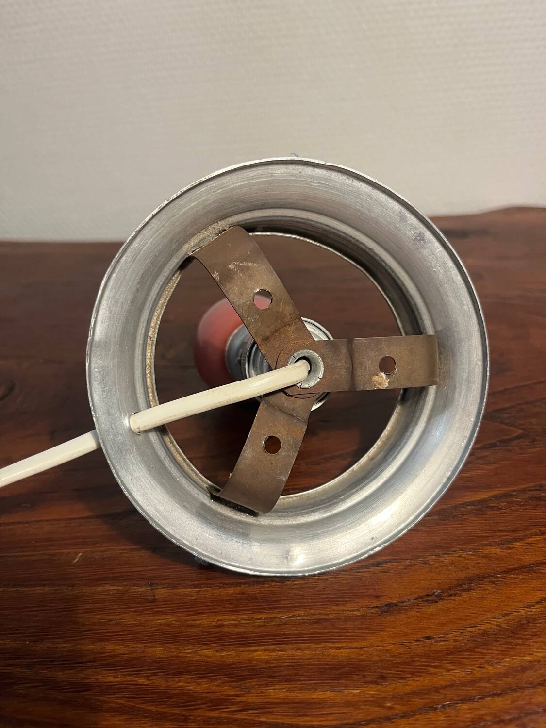 Small opaline globe table lamp with aluminum base