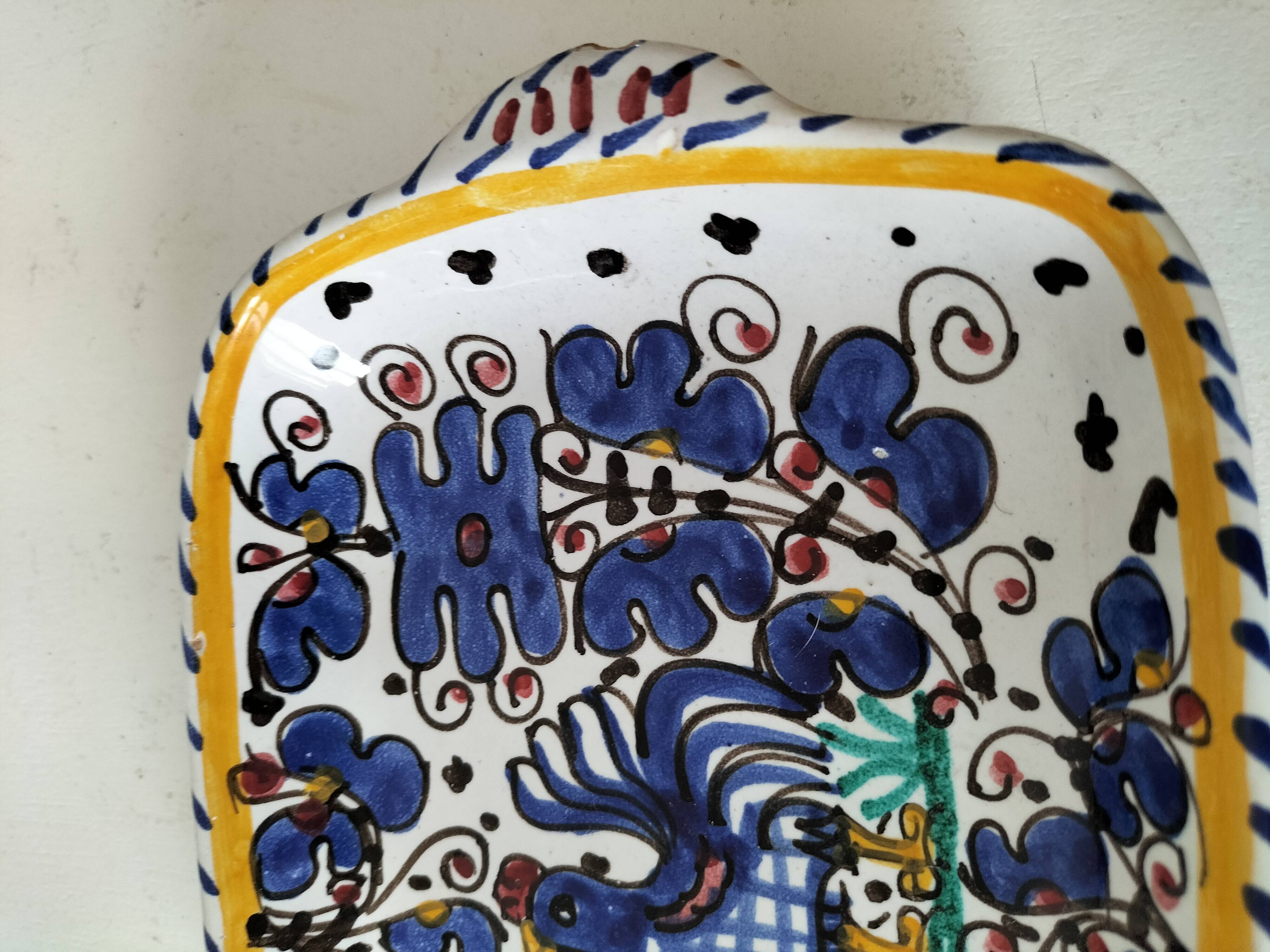 Small earthenware dish with rooster decoration – Portugal, hand-painted