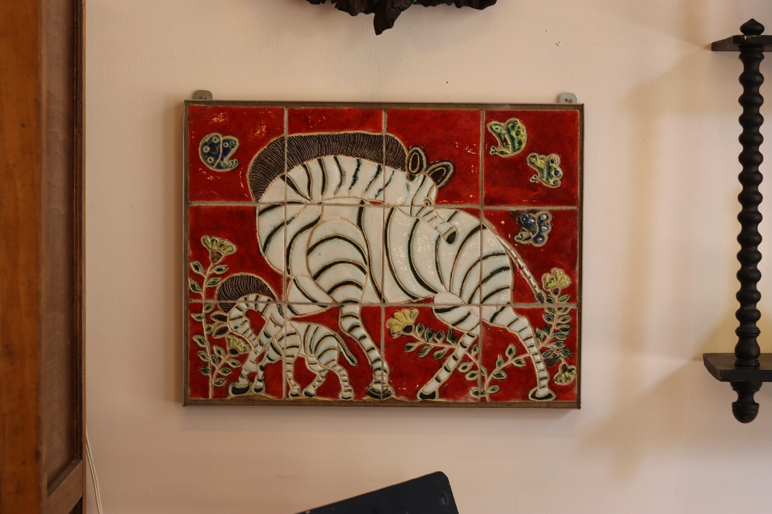 Wall panel "The Zebras" in ceramic signed by Jeanine Weymeers, circa 1970.