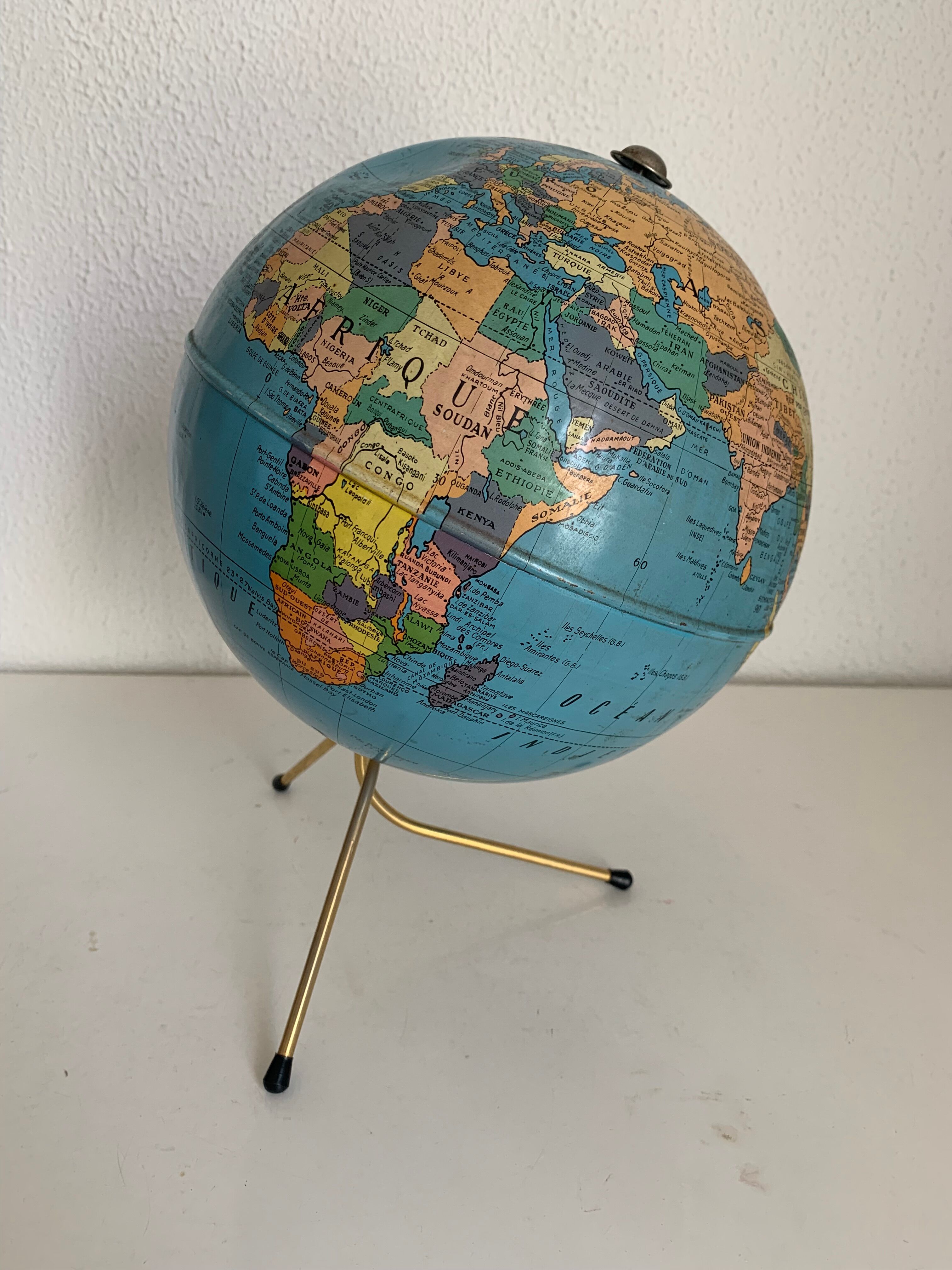 Vintage globe 1960 terrestrial Taride tripod - 28 cm