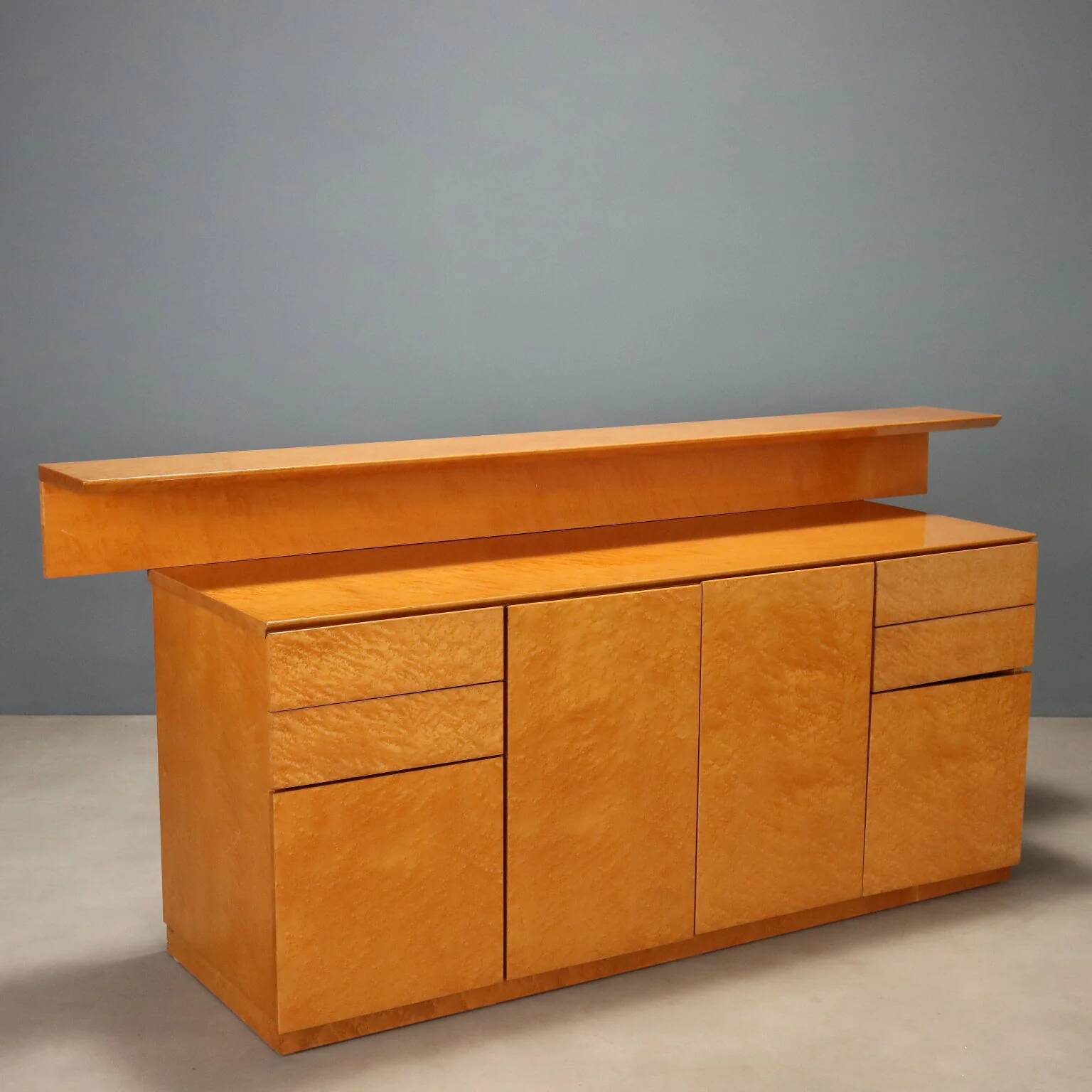 Vintage buffet in burl wood with a top section, Italian design from the 1980s.